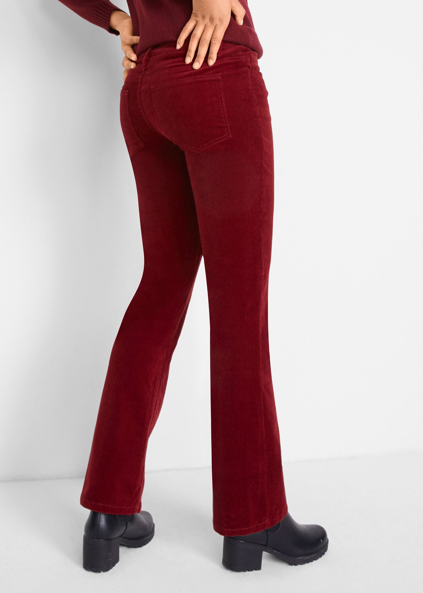 bonprix Cordhose aus Baumwolle mit Elasthan, Regular Fit, Bootcut-Beinform