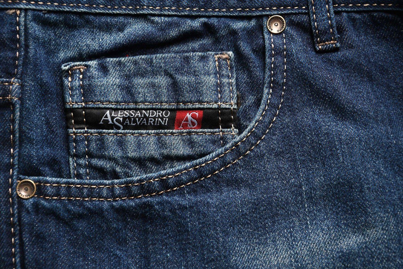 Alessandro Salvarini Straight-Jeans Herren Comfort Fit – Baumwolljeans im 5-Pocket-Style Klassische Jeans aus 100 % Baumwolle mit Knopfleiste – Bild 5 von 5