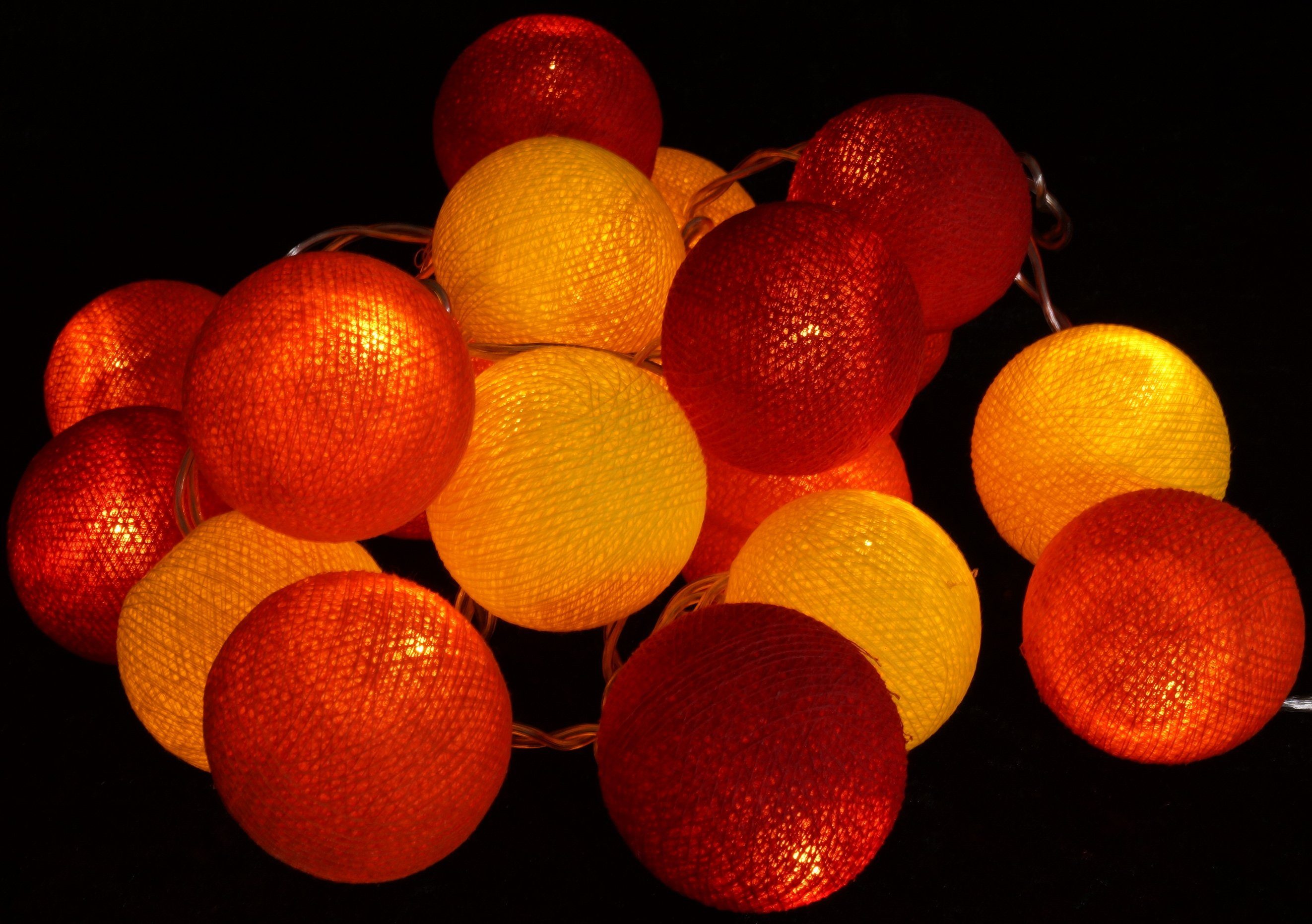 Guru-Shop LED-Lichterkette Stoff Ball Lichterkette, LED Kugel Lampion.. rot/gelb