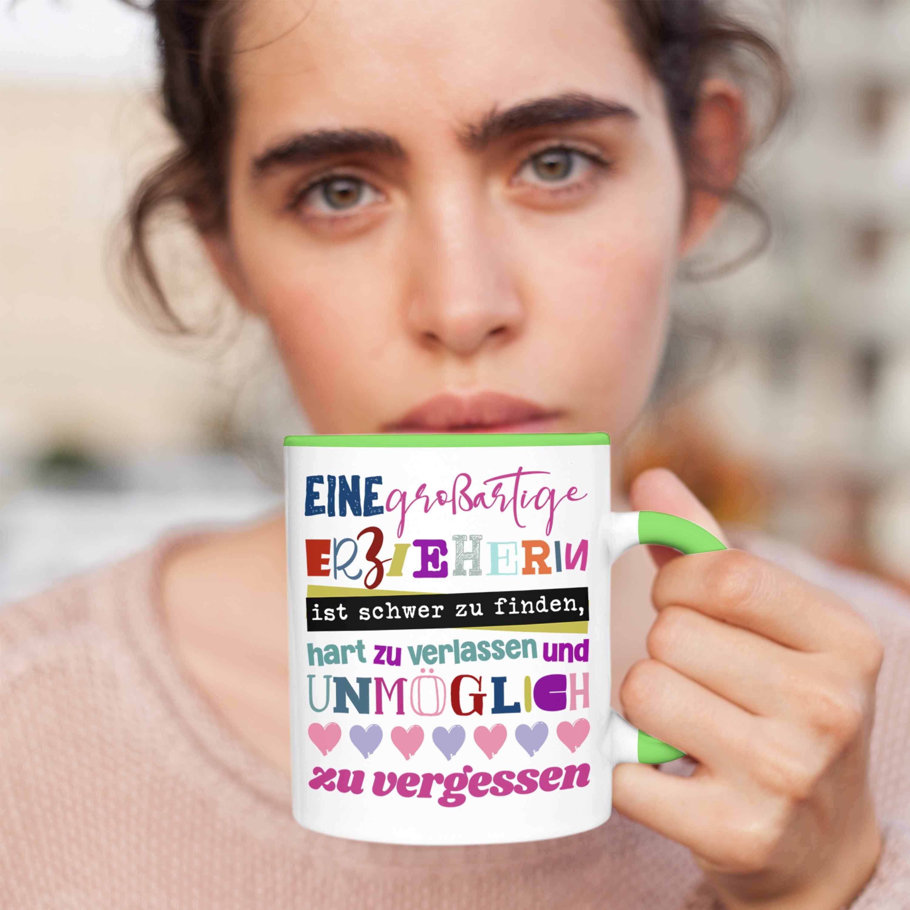 Trendation Grün Trendation Tasse Geschenk Erzieherin Geschenkidee - Spruch Großartige Tasse Abschied Kindergärtnerin