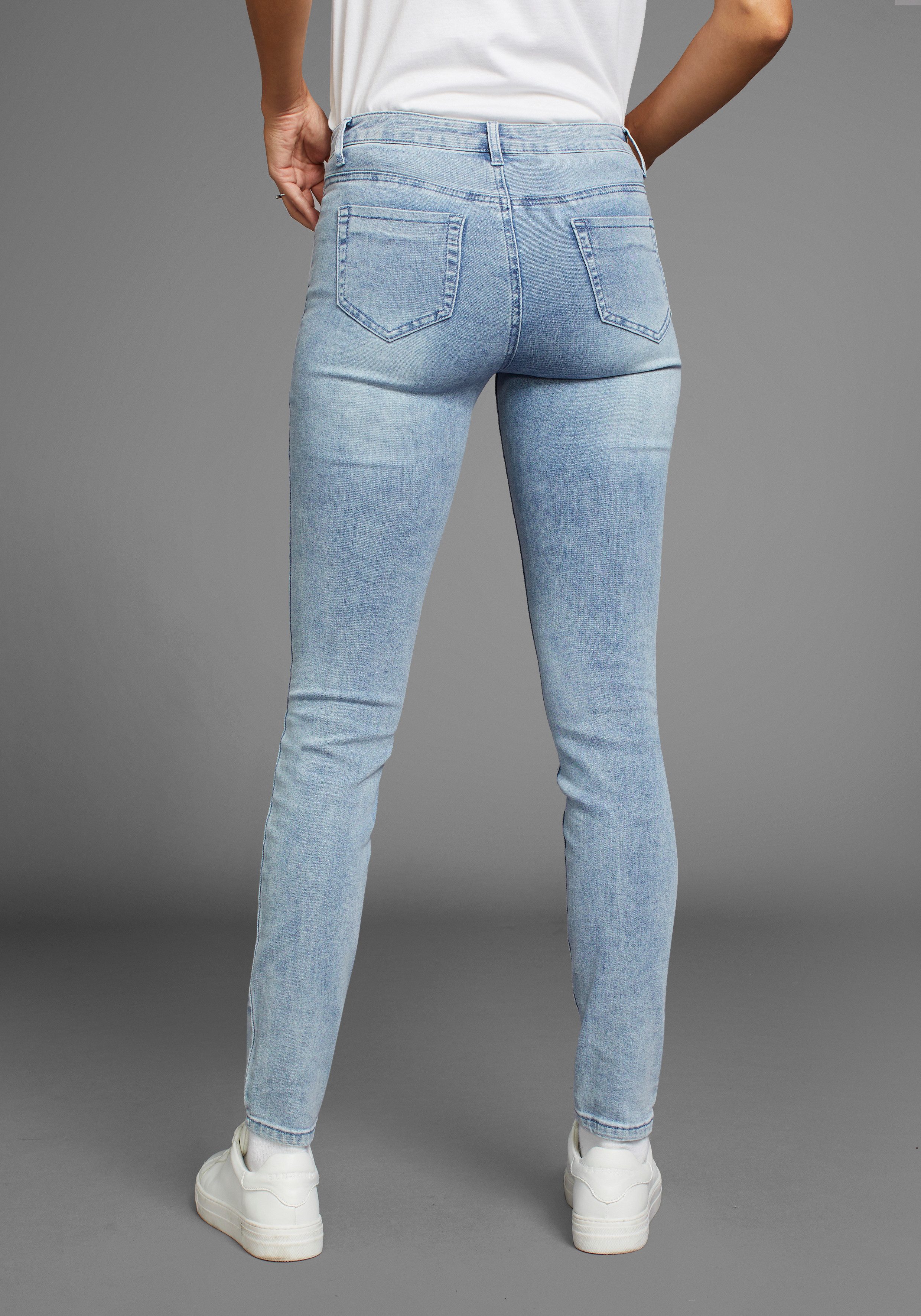 Arizona Skinny-fit-Jeans Ultra-Stretch extra-enger Beinverlauf, normale Leibhöhe, mit Eingrifftaschen