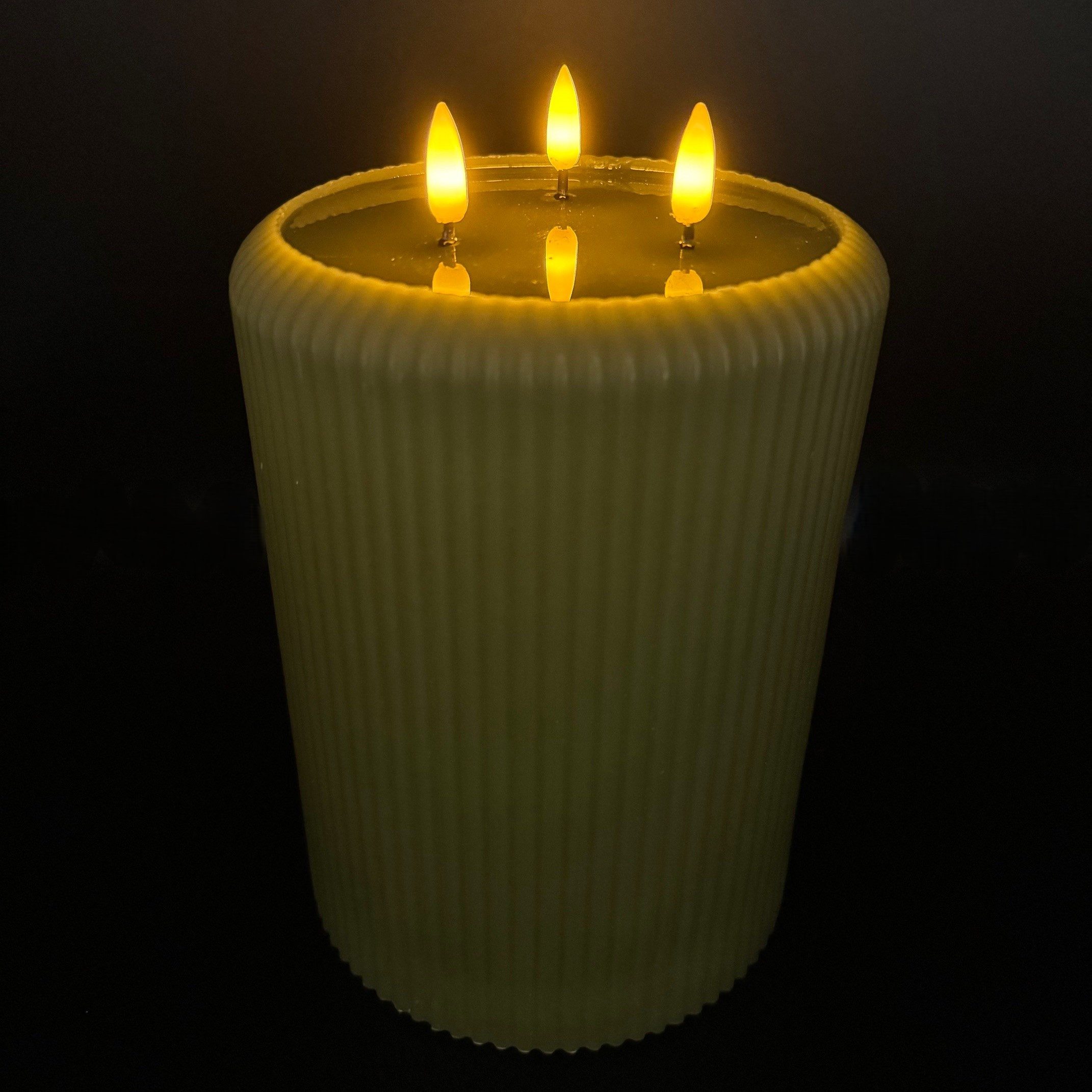 Online-Fuchs LED-Kerze - moderne LED Bodenkerze mit 3 spiegelnden Flammen u günstig online kaufen