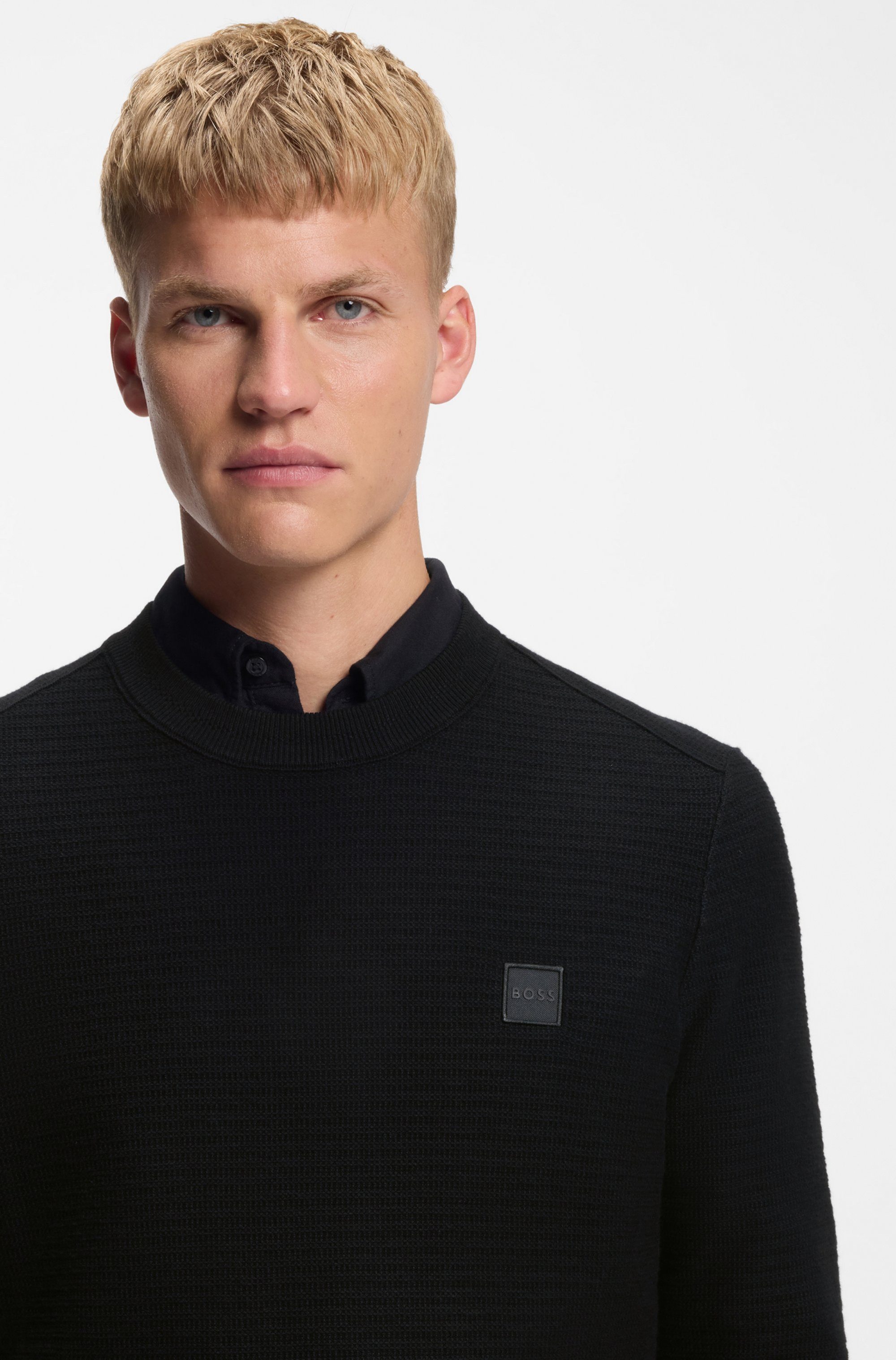 BOSS ORANGE Strickpullover Anion Rundhalsausschnitt, Regular Fit, BOSS-Label