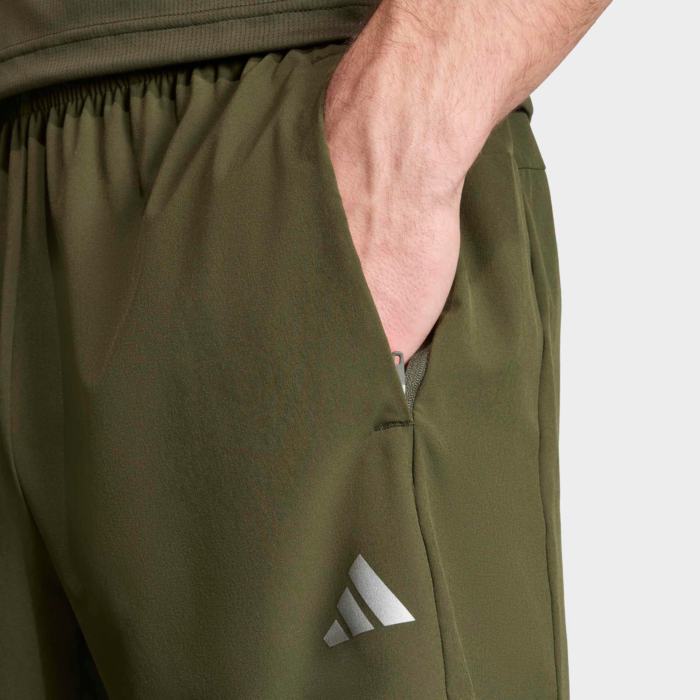 adidas Performance Shorts TRAINING ESSENTIALS HOLIDAY PACK für Fitness und Training, mit Metallic-Optik, schnelltrocknend
