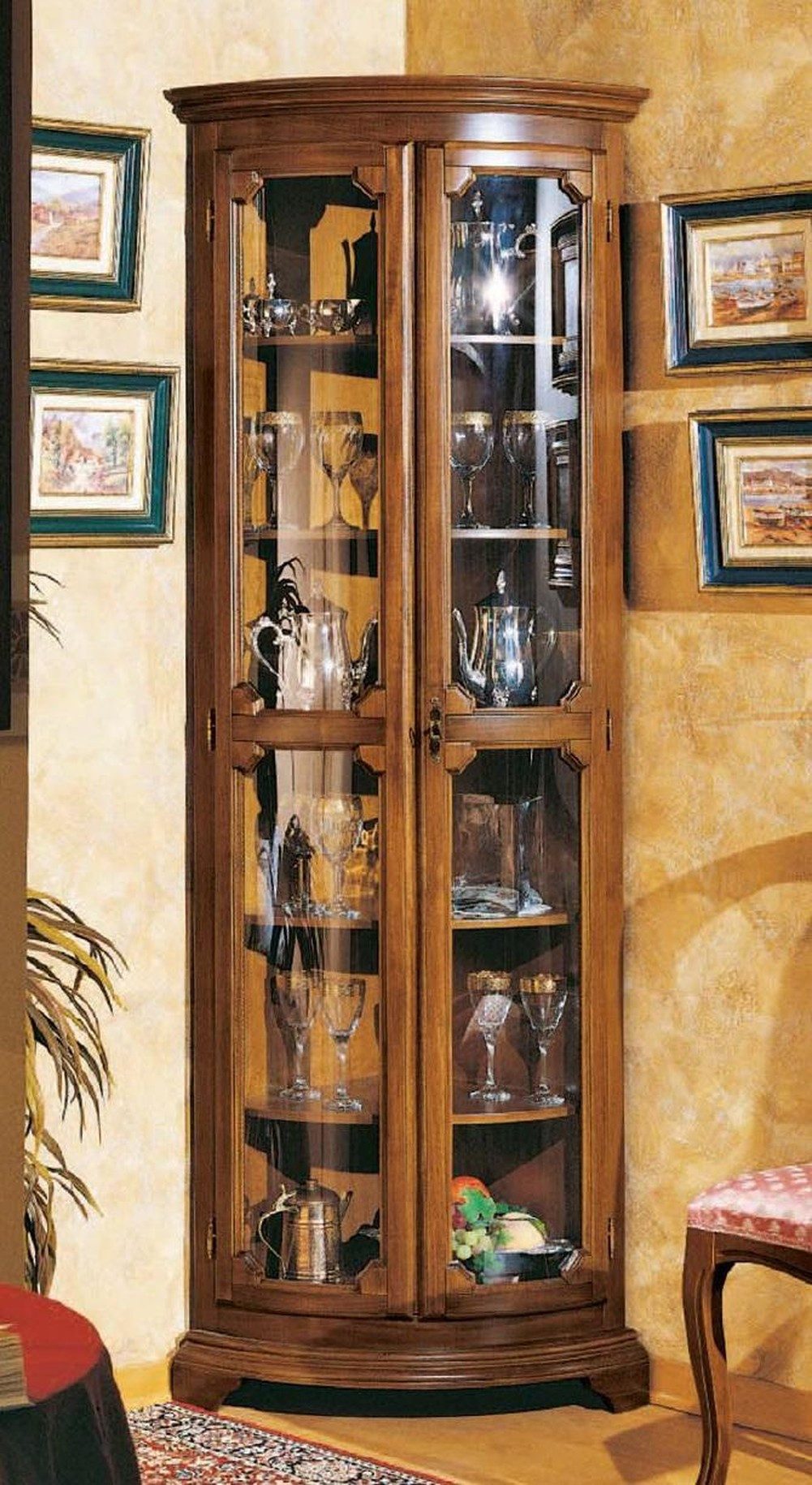 Vitrine Italienische Vitrine – Eleganter Glanzschrank für Möbelstücke