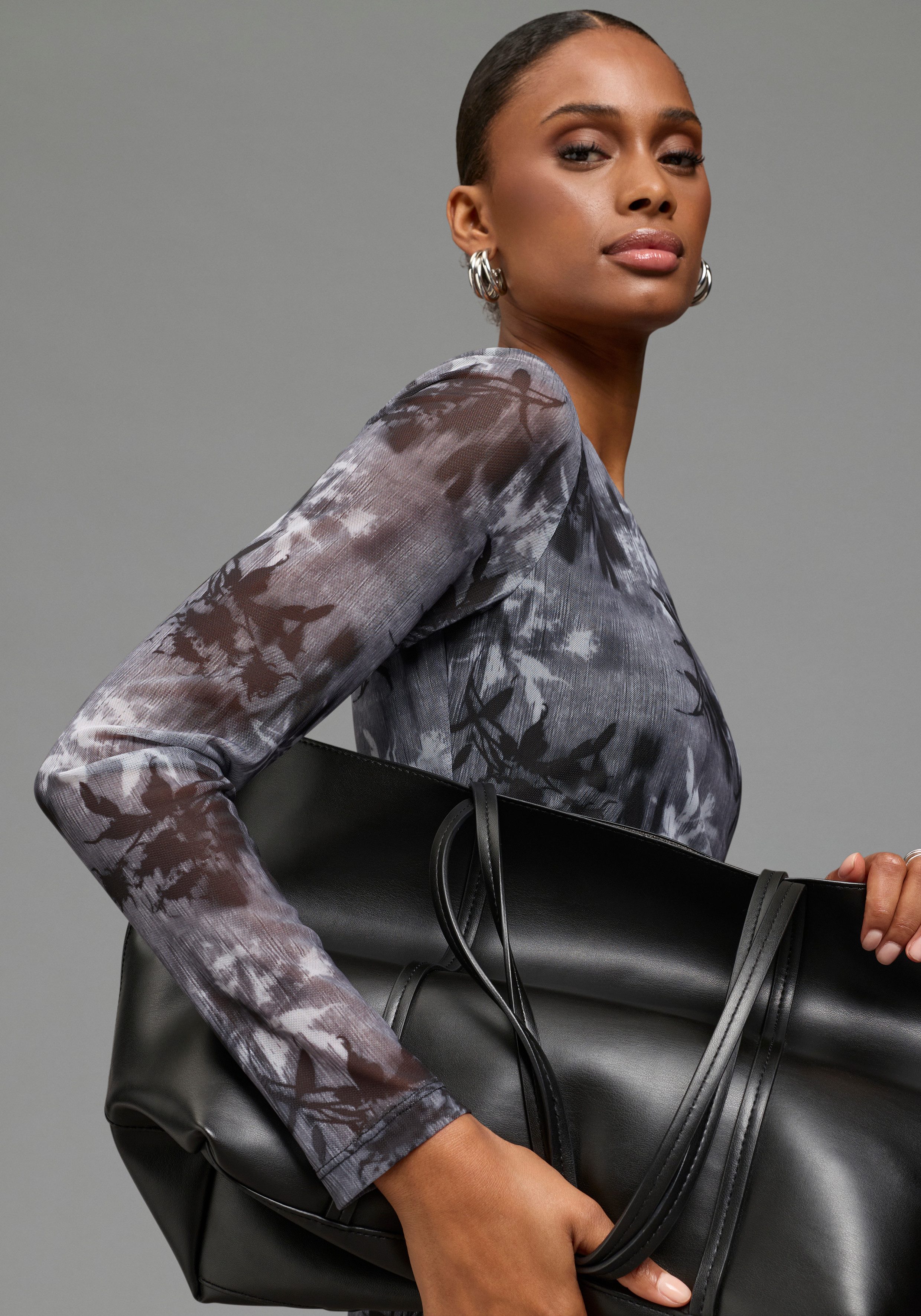 Bruno Banani Meshkleid in moderner Midi-Länge figurbetonte Passform, aus Mesh und Jersey
