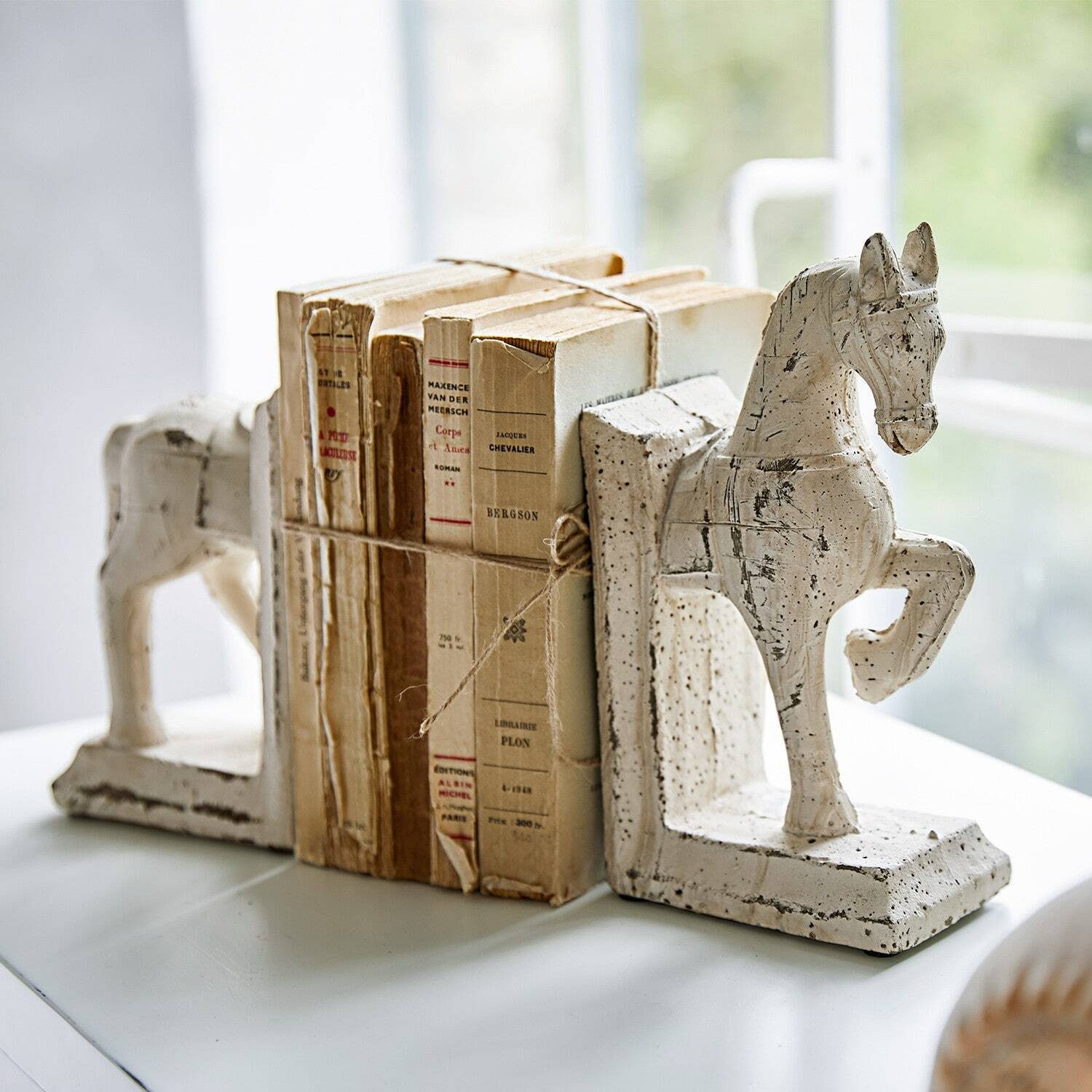 Mirabeau Dekoobjekt Buchstütze 2er Set Horses creme