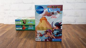 Clementoni® Spiel, Detektivspiel Galileo, Escape Game Junior Die Insel der Piraten, Made in Europe; FSC® - schützt Wald - weltweit