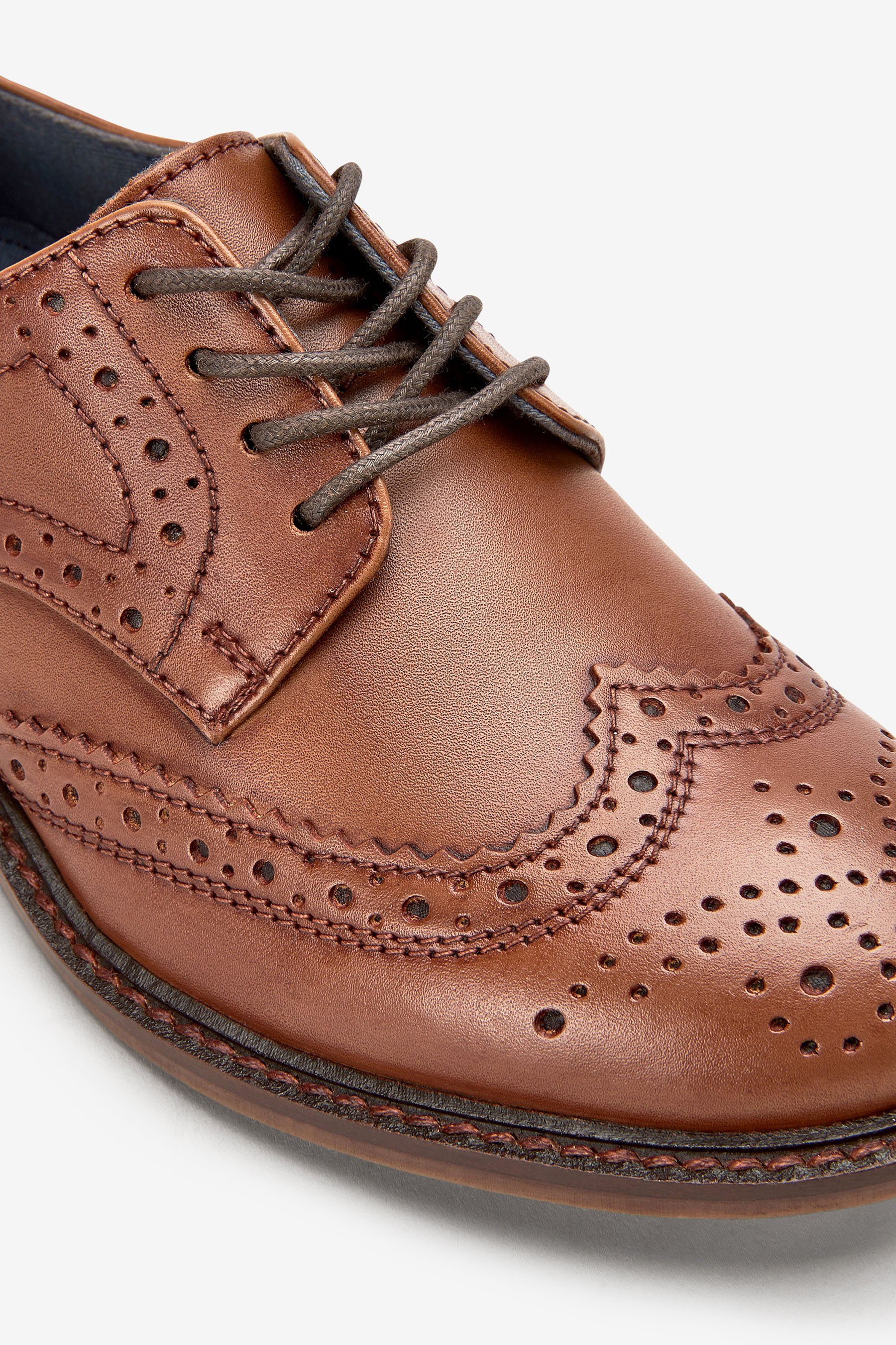 Next Brogues zum Schnüren aus Leder Budapester – Bild 4 von 4