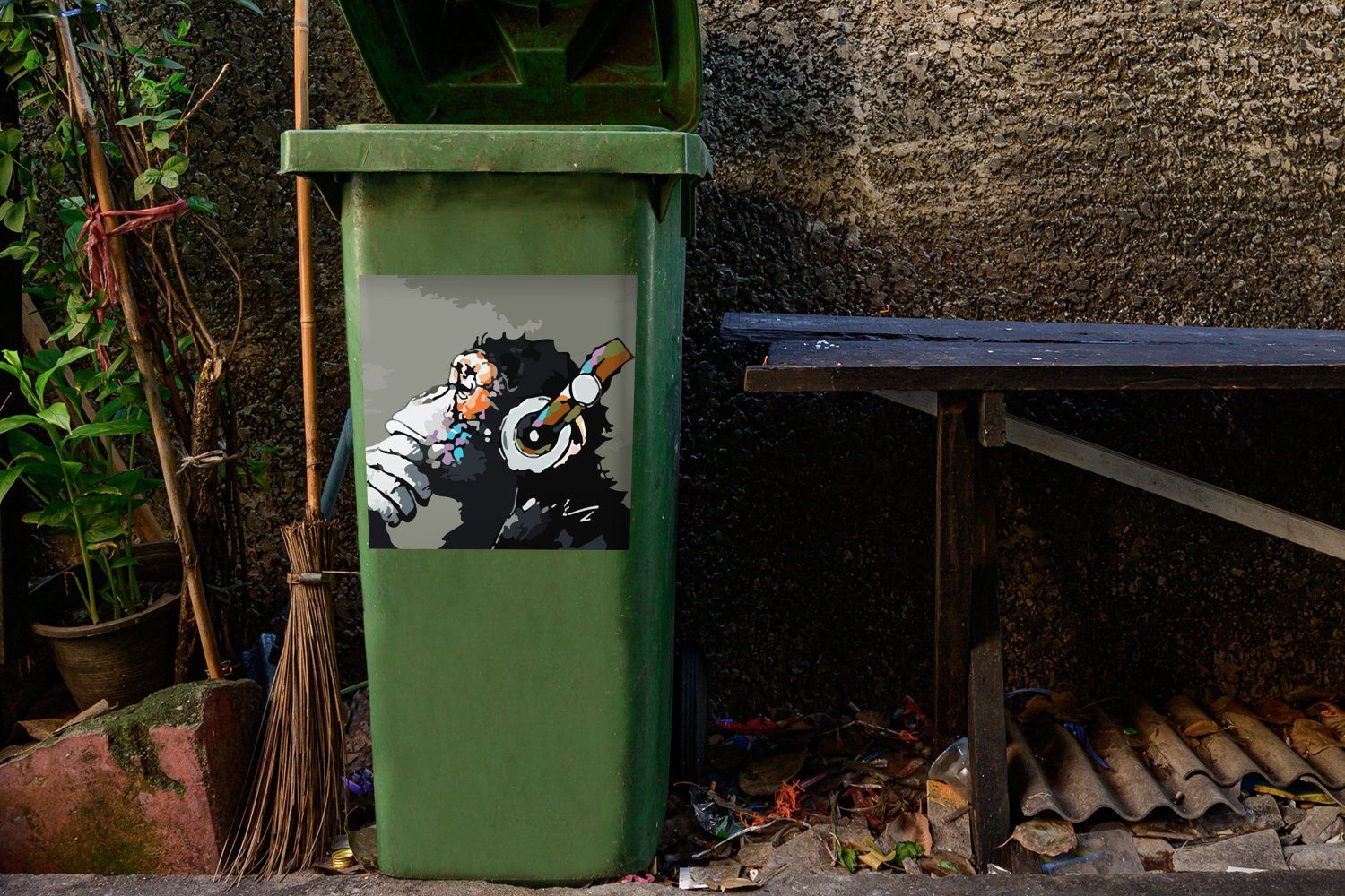 MuchoWow Mülleimer-aufkleber, Kopfhörer Affe - Mülltonne, St), - Ölgemälde Sticker, - Container, Gemälde (1 Abfalbehälter Wandsticker
