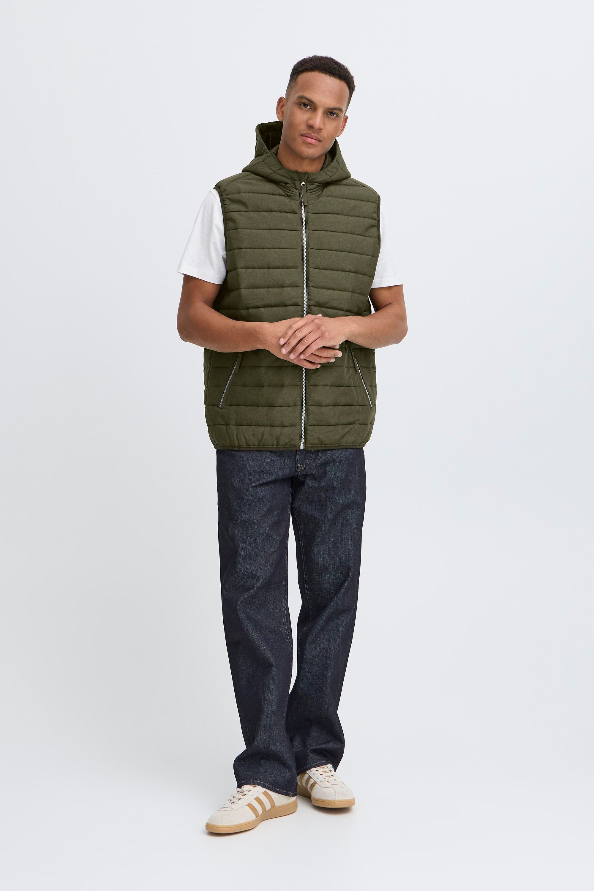 Blend Steppweste BHEdmar Stilvolle Basic Steppweste mit Taschen