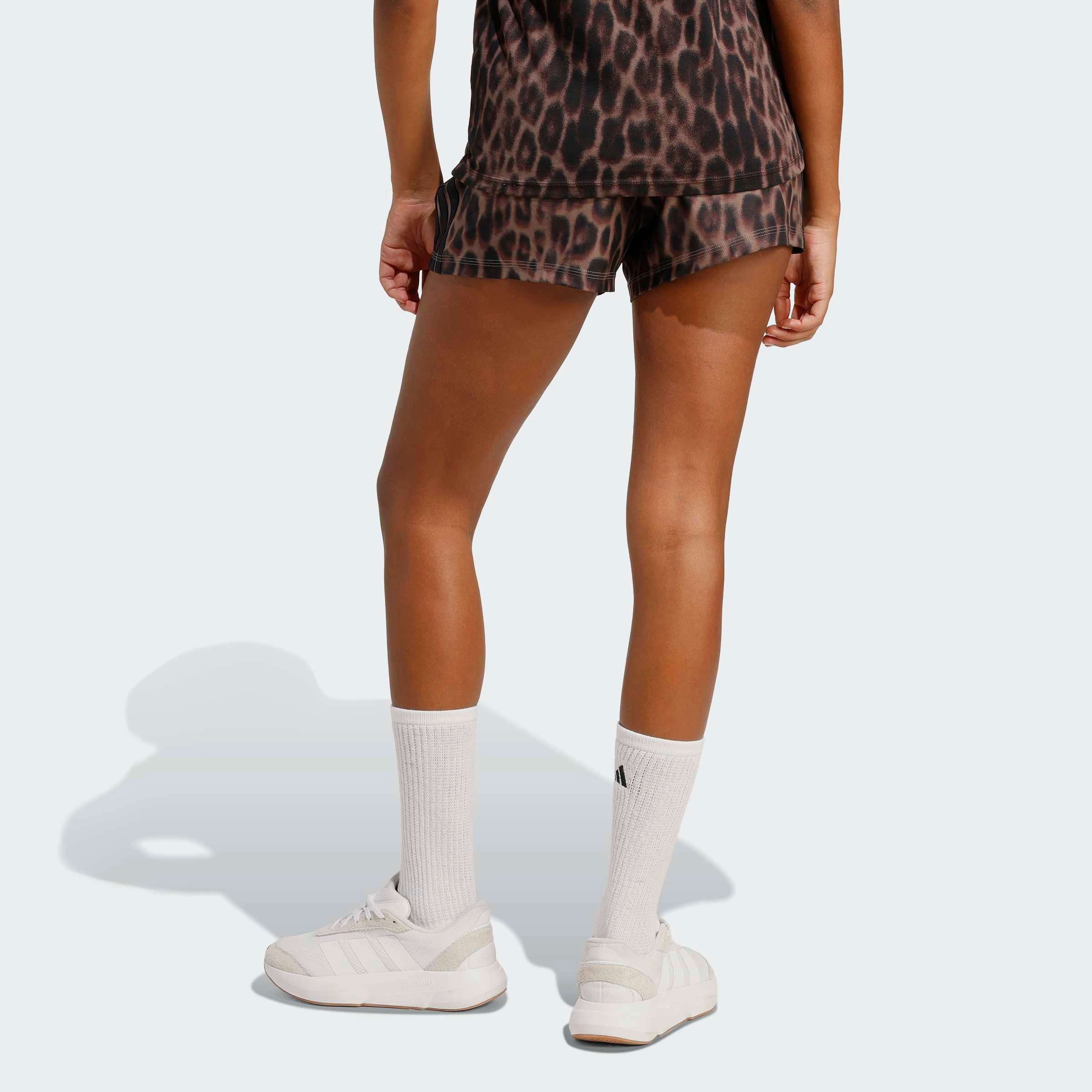 adidas Sportswear Shorts SEASONAL ESSENTIALS LEOPARD PRINT WOVEN MIT 3-STREIFEN