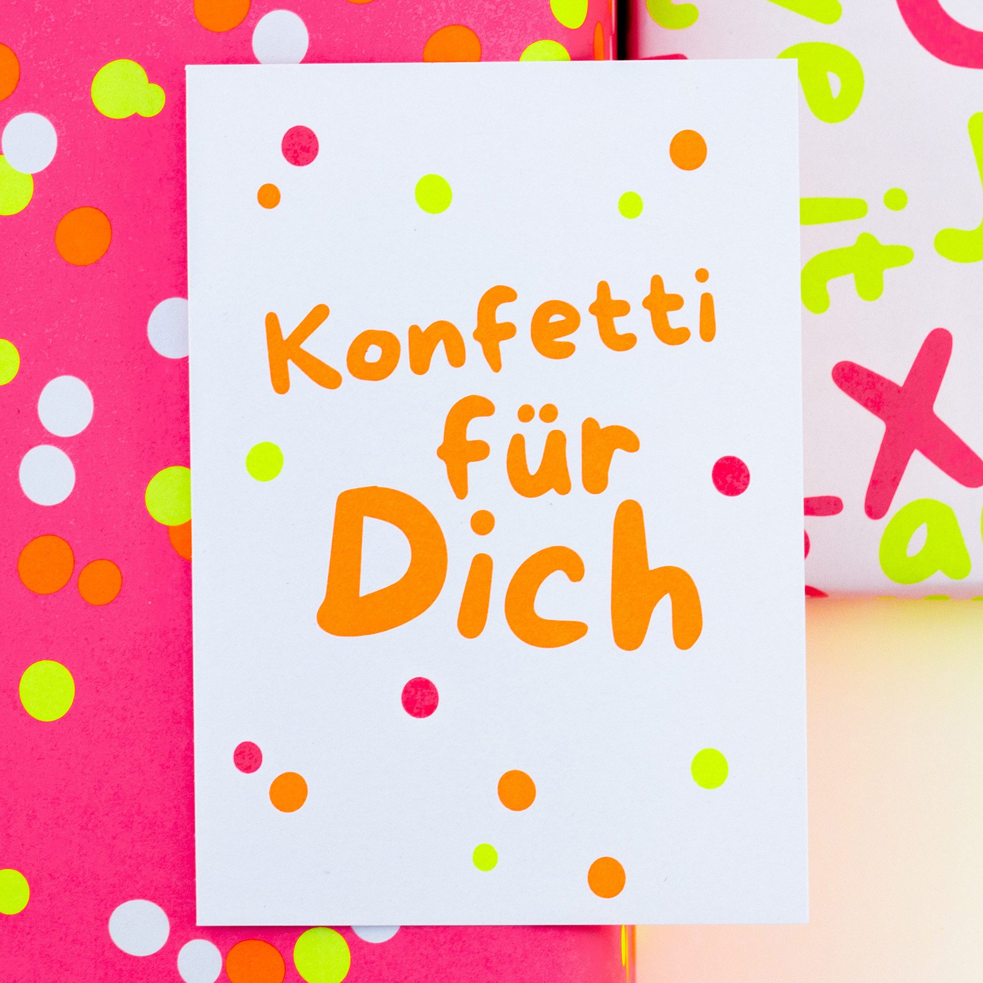 Bow & Hummingbird Geburtskarte Postkarte "Konfetti für Dich" (Neon) aus Recyclingpapier – Bild 2 von 3