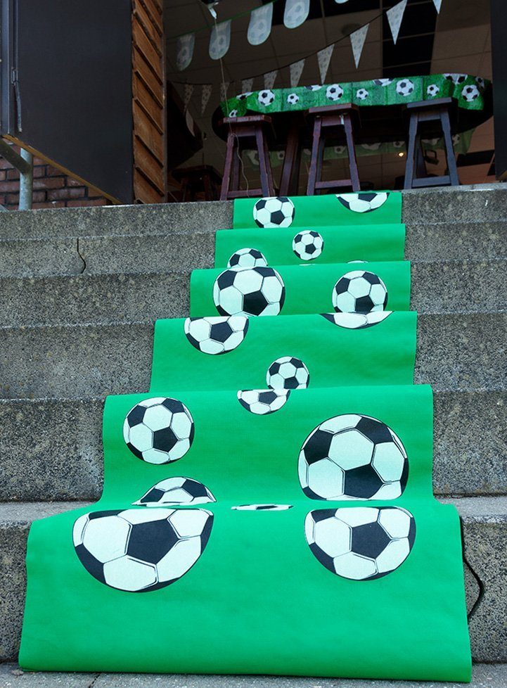 Boland Hängedekoration Fußball Teppich, für Party Gib Partydeko Kick: Deiner Sportbegeisterte! einen