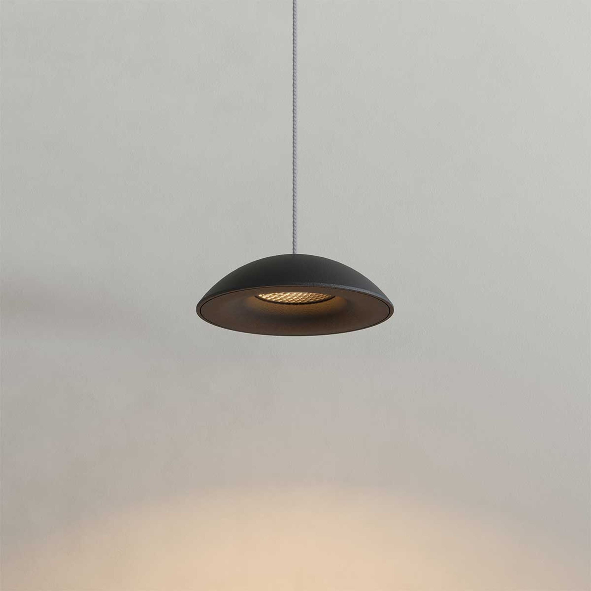 s.luce Pendelleuchte Santa Air Hängeleuchte Ø 11cm Dimmbar Schwarz, Extra Warmweiß