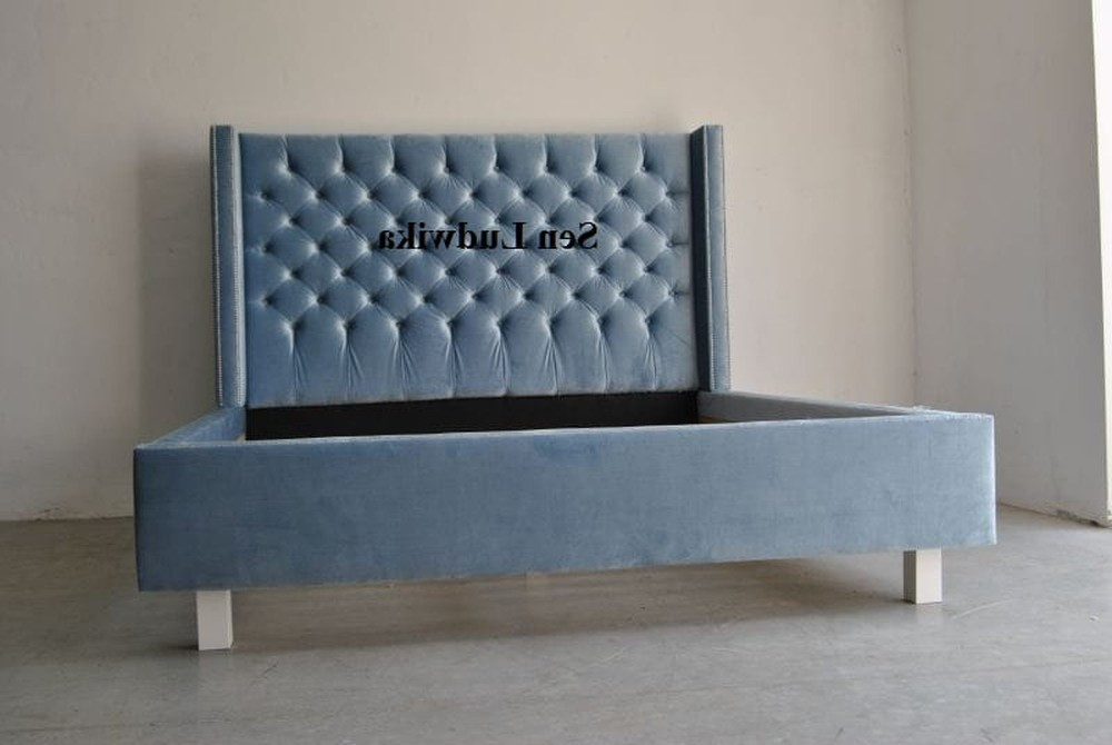 Polsterbett Chesterfield-Bett aus Leder und Samt im eleganten Design