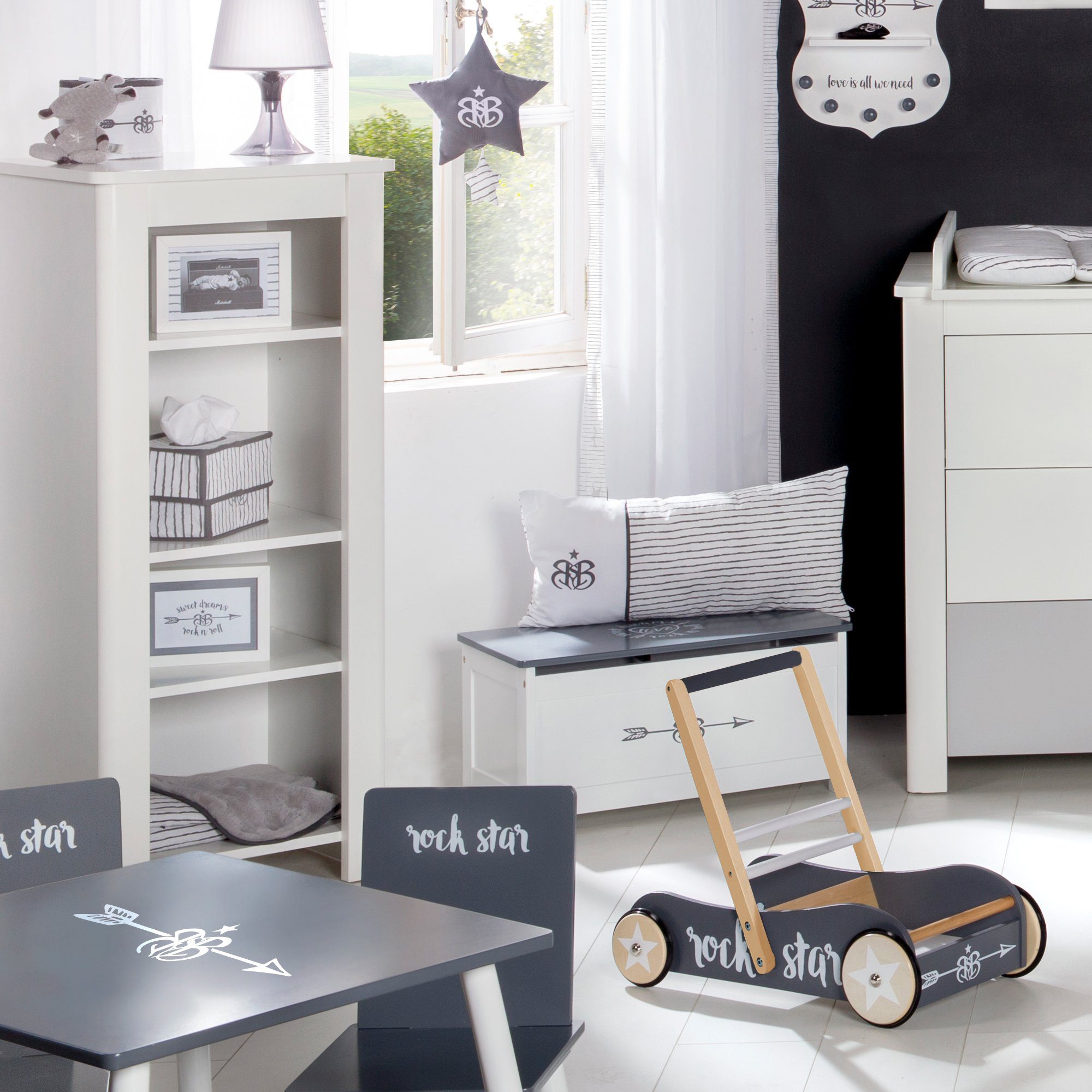 roba® Spielzeugtruhe Truhenbank, Sitz-& Aufbewahrungstruhe fürs Kinderzimmer – Bild 2 von 4