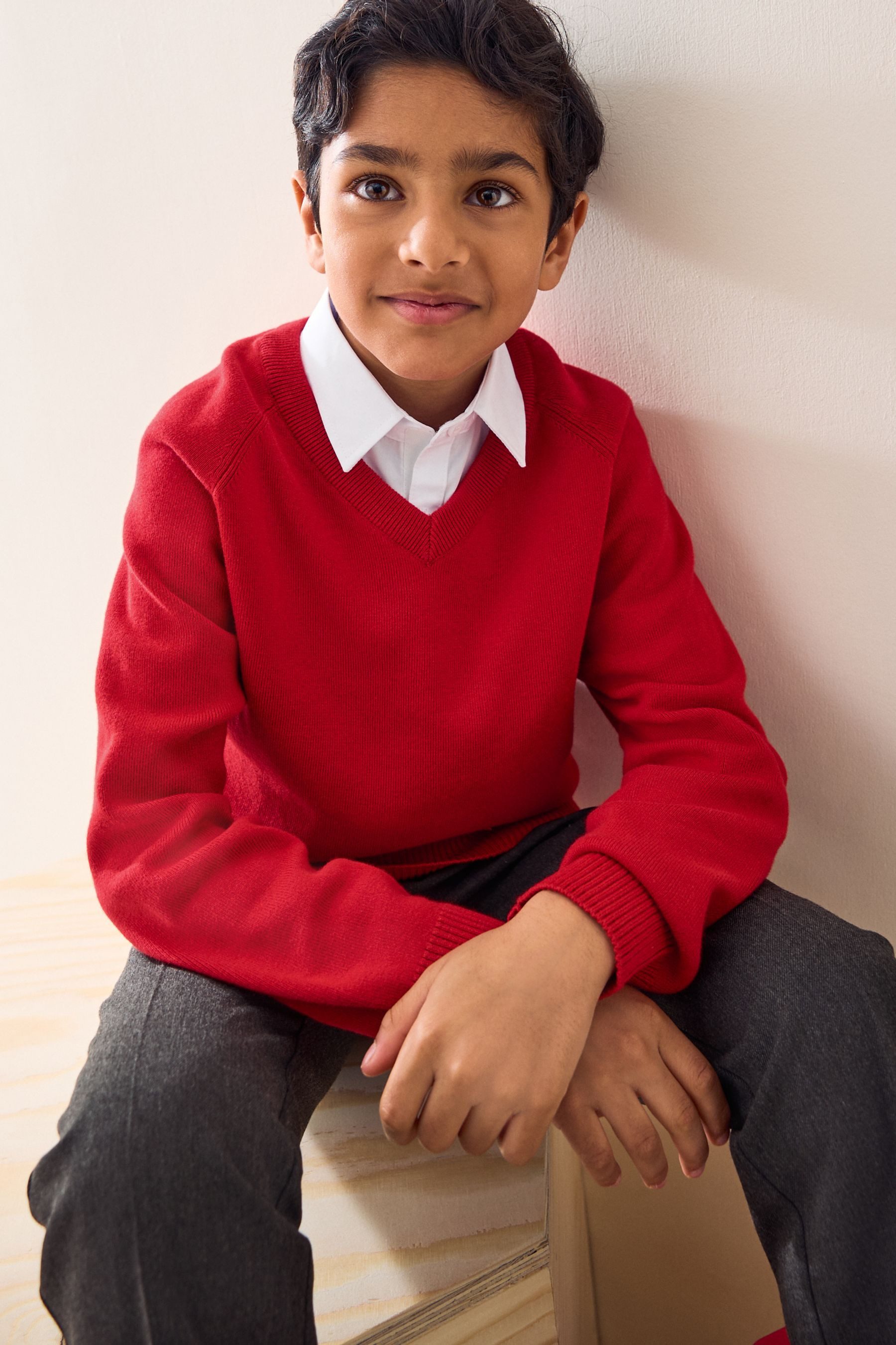 Next V-Ausschnitt-Pullover Schul-Strickpullover mit V-Ausschnitt (1-tlg)
