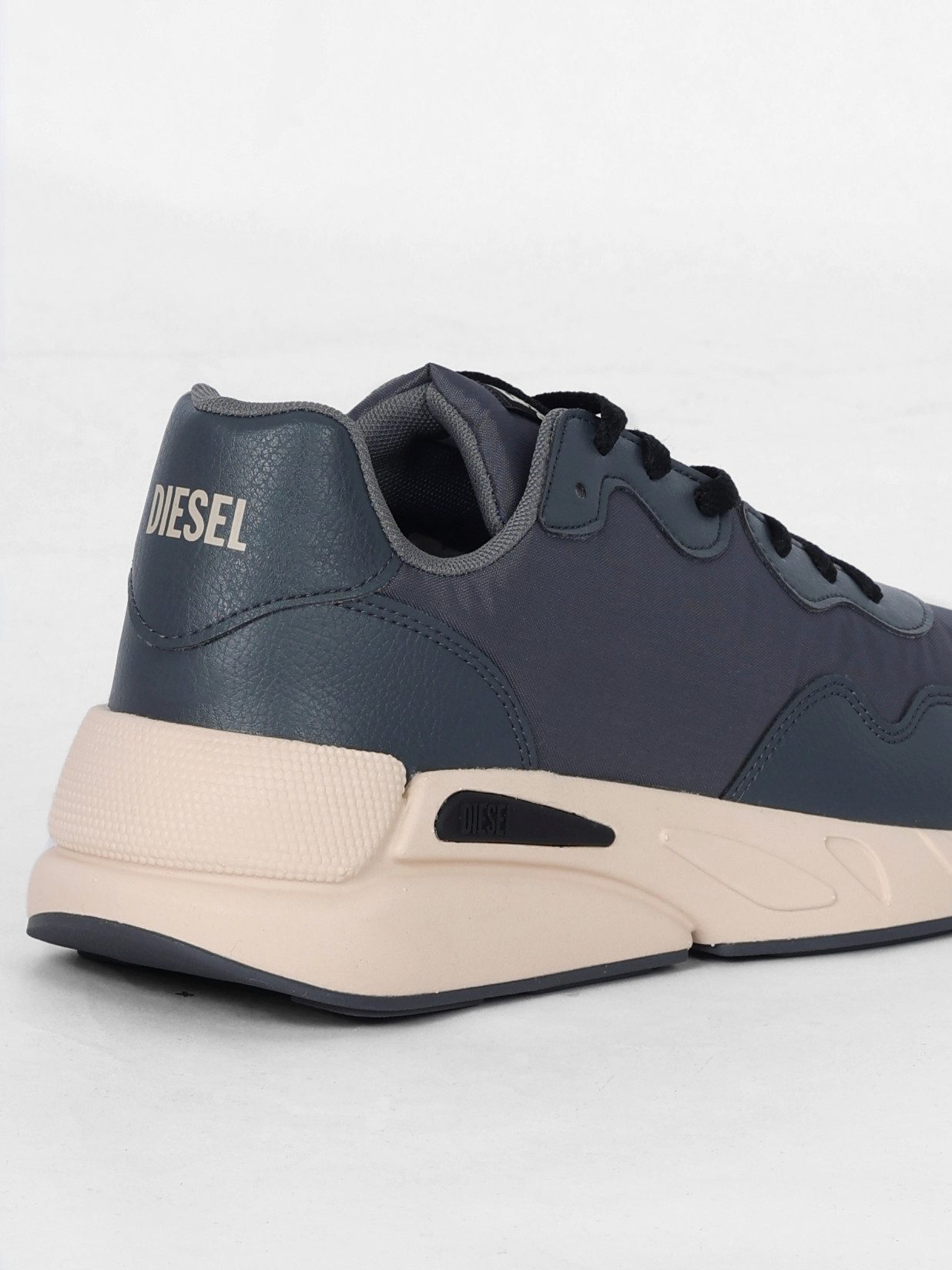 Diesel Herren Low Top Sneaker - S-SERENDIPITY LIGHT Sneaker mit Overlays in Leder-Optik – Bild 4 von 4