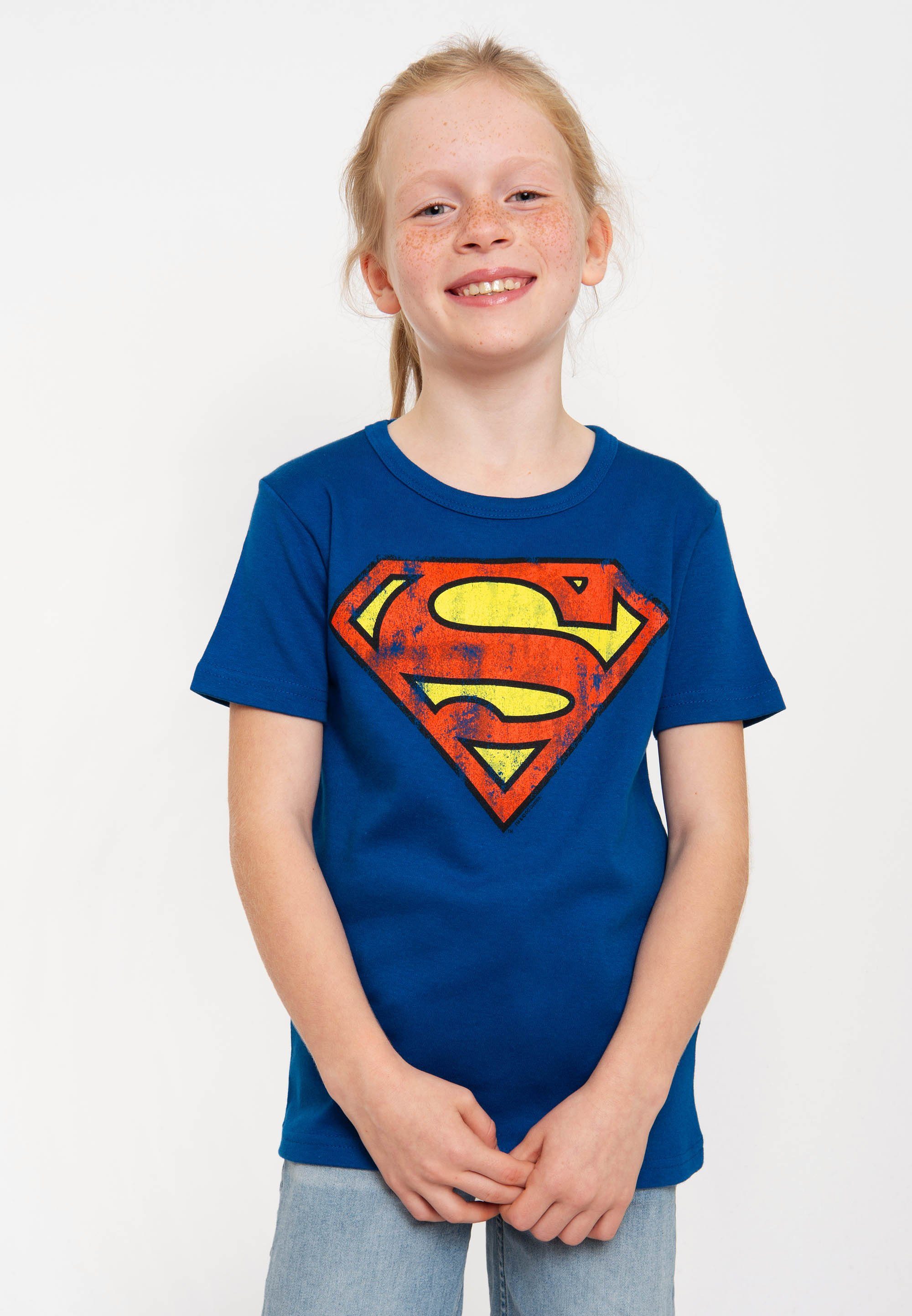 Sie können bis zu sparen LOGOSHIRT T-Shirt Superman mit Frontprint tollem