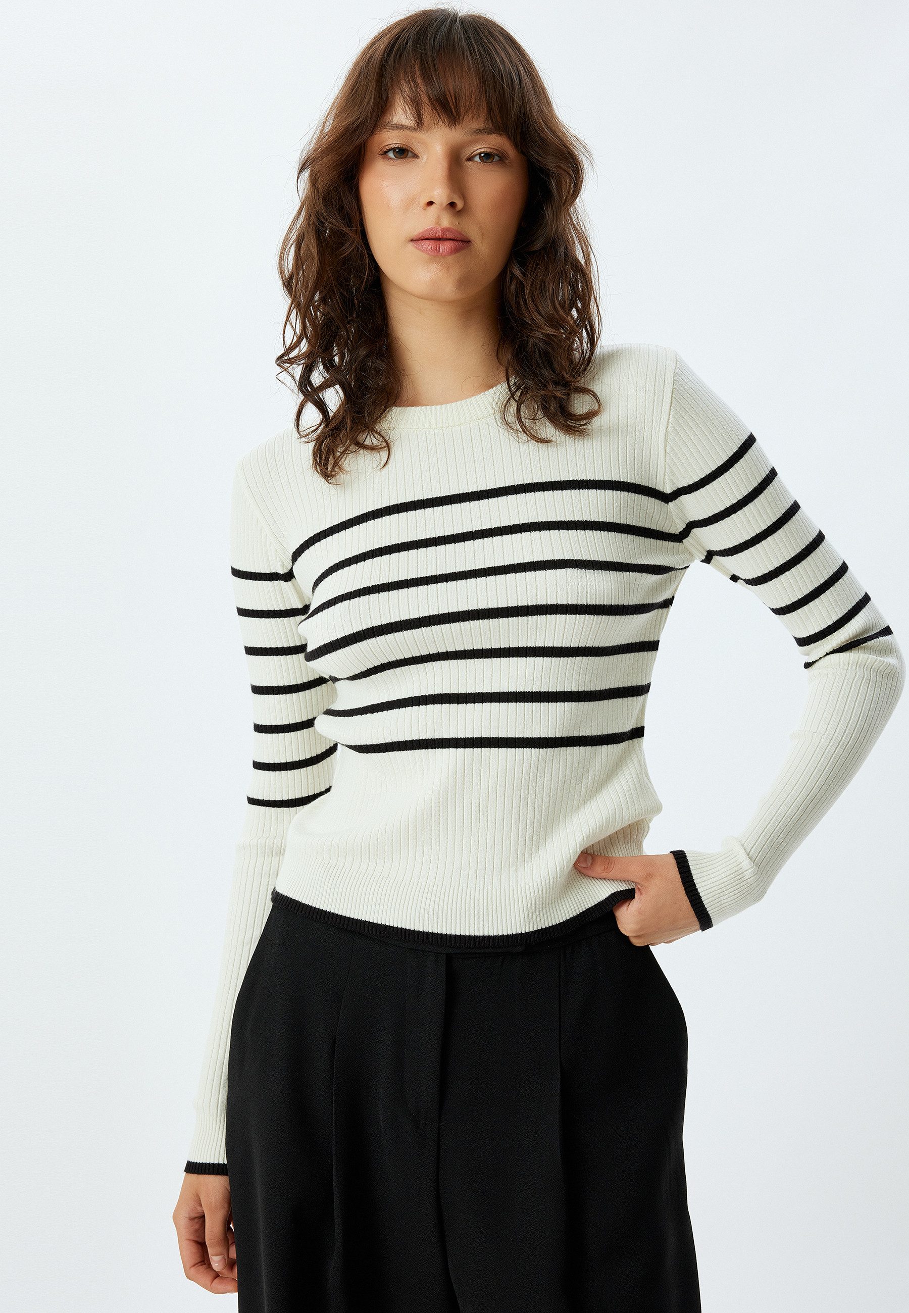 Koton Rundhalspullover Rundhalsausschnitt Regular