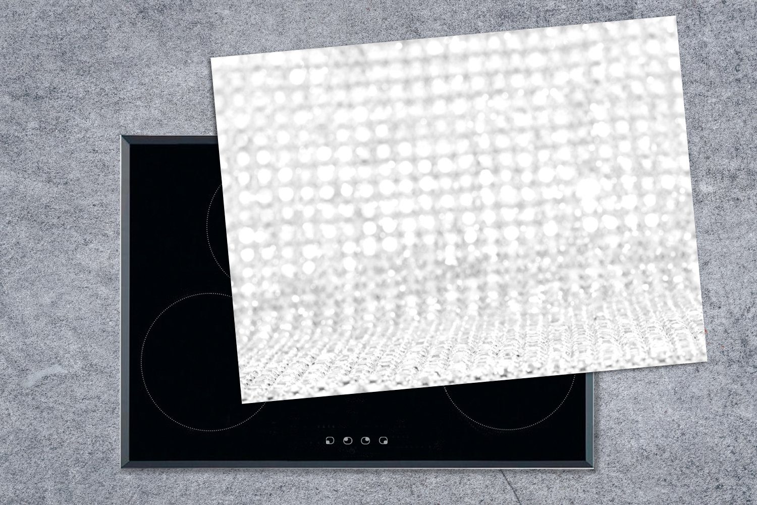 und als Die Herdblende-/Abdeckplatte Ceranfeldabdeckung MuchoWow Arbeitsfläche Vinyl, weiß, Mobile nutzbar, 70x52 Hintergrund tlg), weißen Diamanten cm, - (1 schwarz