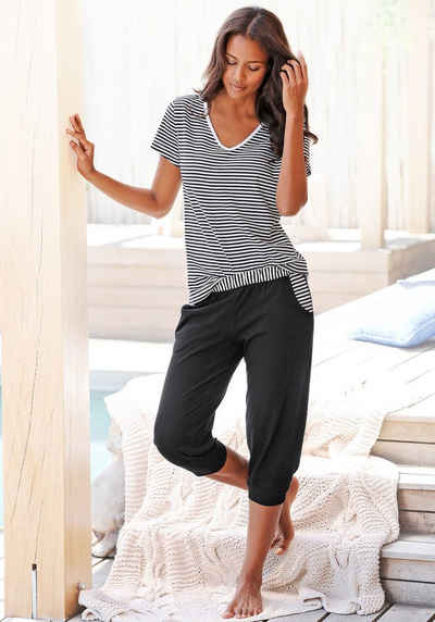 H.I.S Capri-Pyjama (2 tlg., 1 Stück) mit geringeltem T-Shirt und legerer Hose