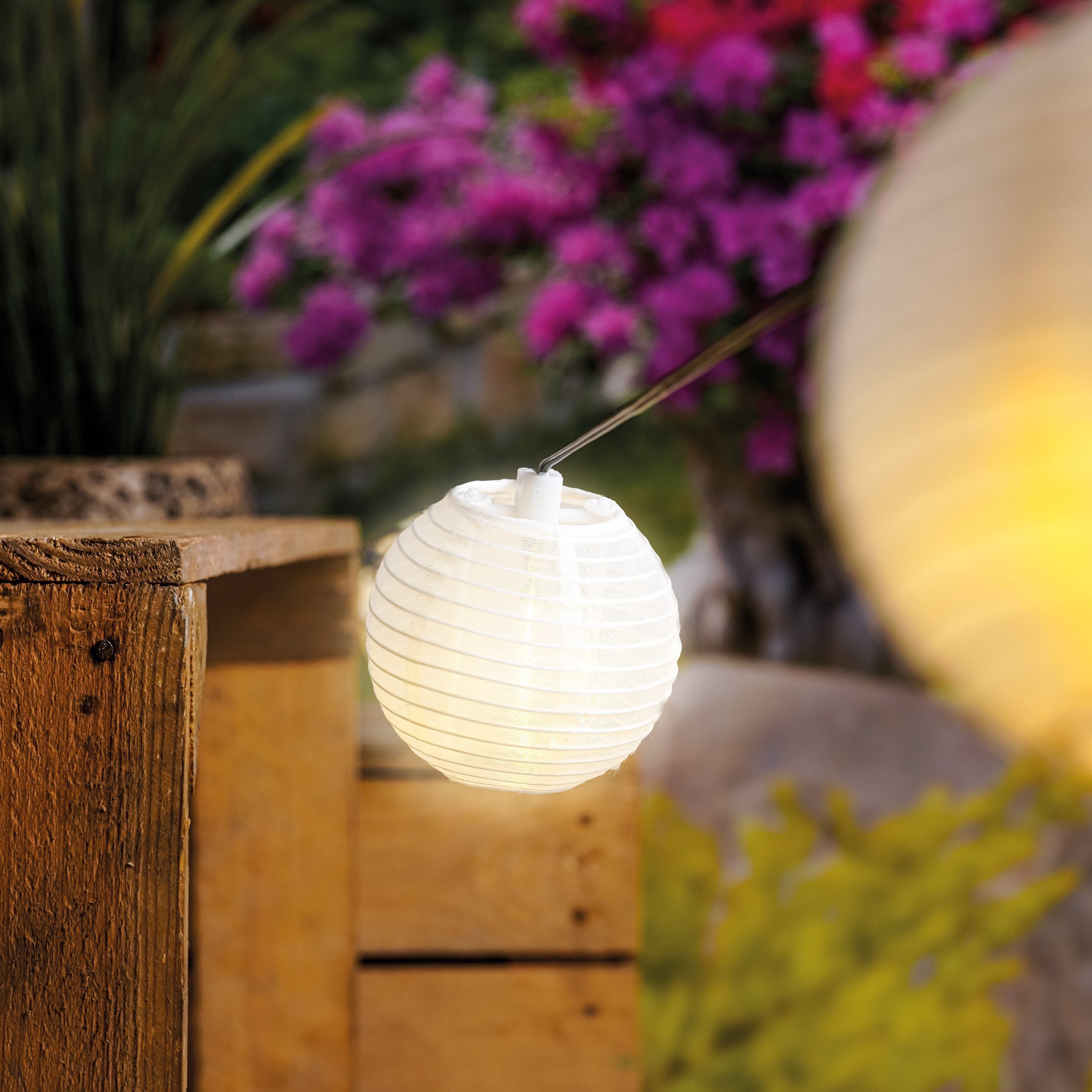 esotec LED Gartenleuchte Solarkette 30 Ballons Lampions 9m +2m Zuleitung 3000K Garten 102184, Dauerlicht oder Blinklicht, ON/OFF, LED fest integriert, 3000K war – Bild 4 von 5