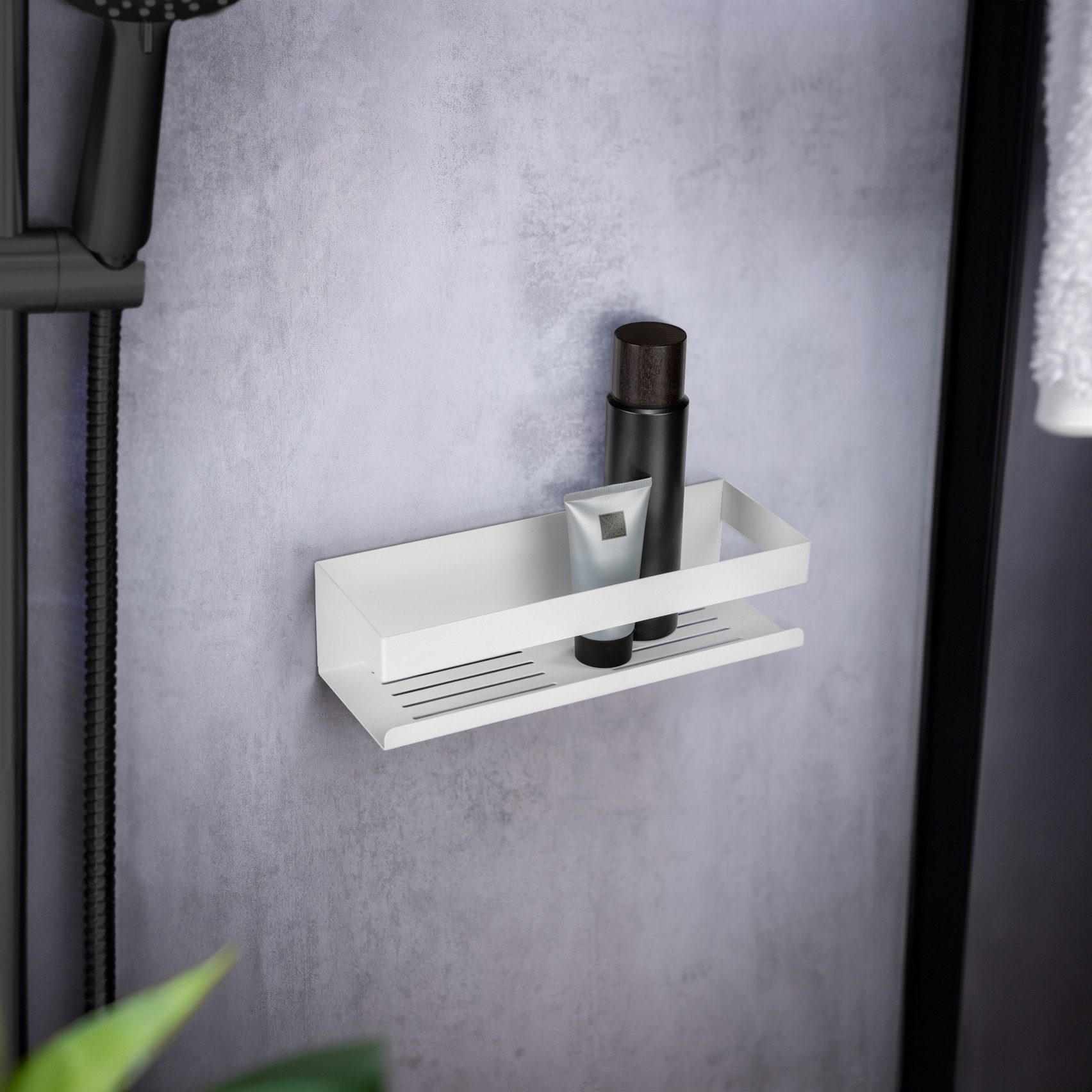 WENKO Badregal Turbo-Loc® Genova, Wandregal aus hochwertigem Edelstahl, Befestigen ohne Bohren