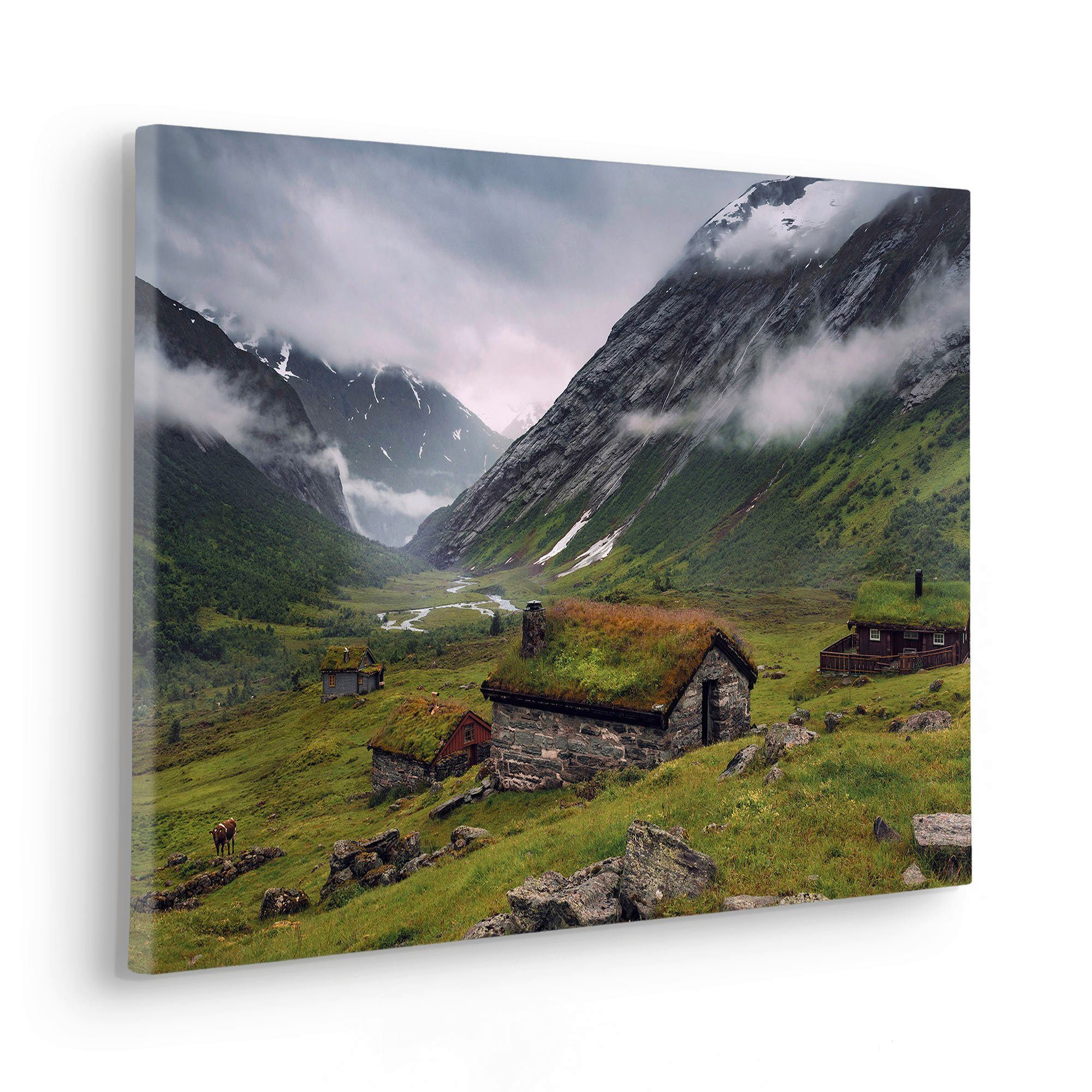 Komar Leinwandbild Moody Mountains - Größe 60 x 40 cm, Baum, Berge, Blumen, Blätter, Foto, Jahreszeiten, Landschaft, Meer, Natur, Palmen, Strand (Packung, 1 St), Keilrahmenbild mi Echtholzrahmen