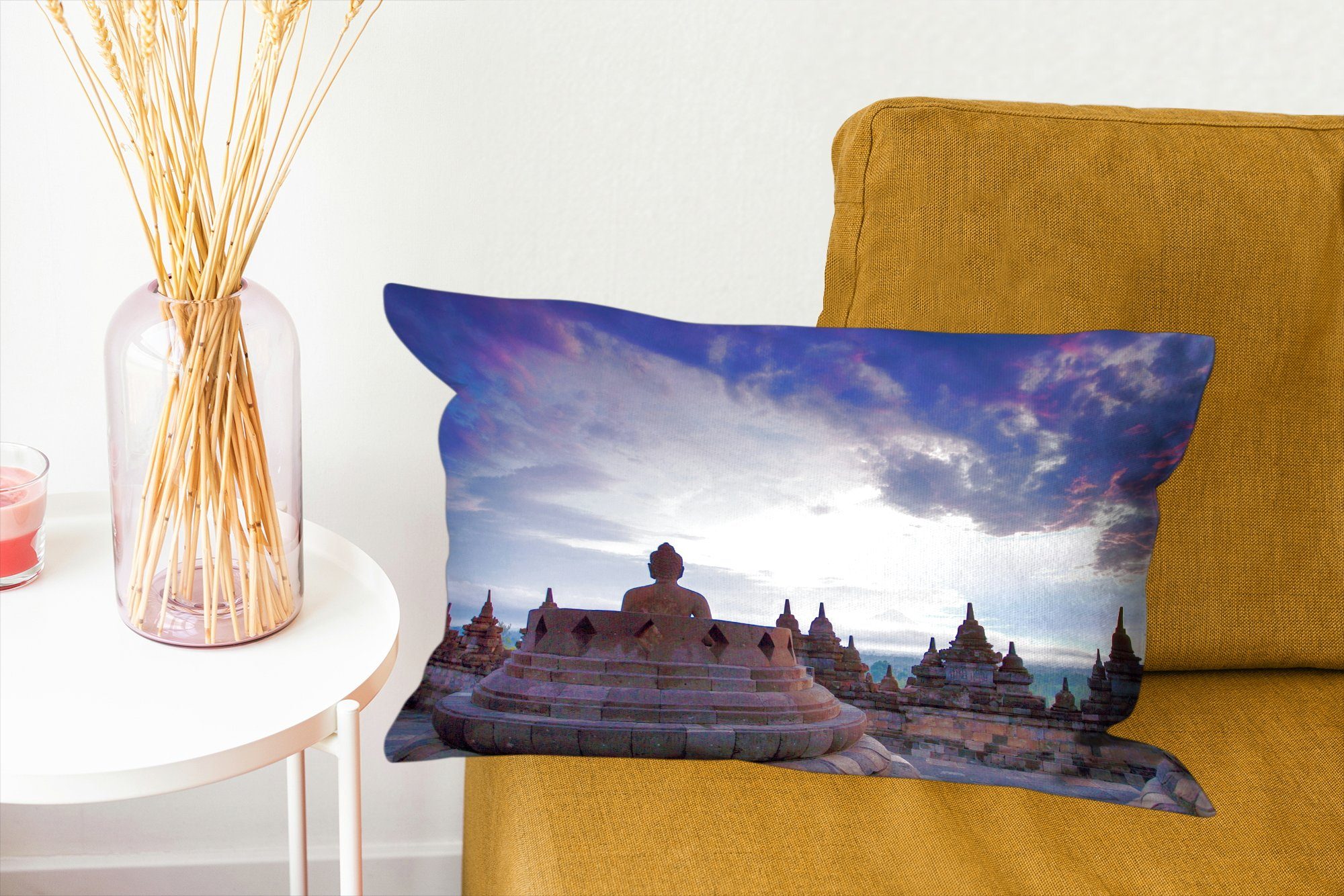Schlafzimmer mit Füllung, Borobudur Dekokissen Sonnenaufgang, Dekoration, bei Zierkissen, Wohzimmer Dekokissen MuchoWow