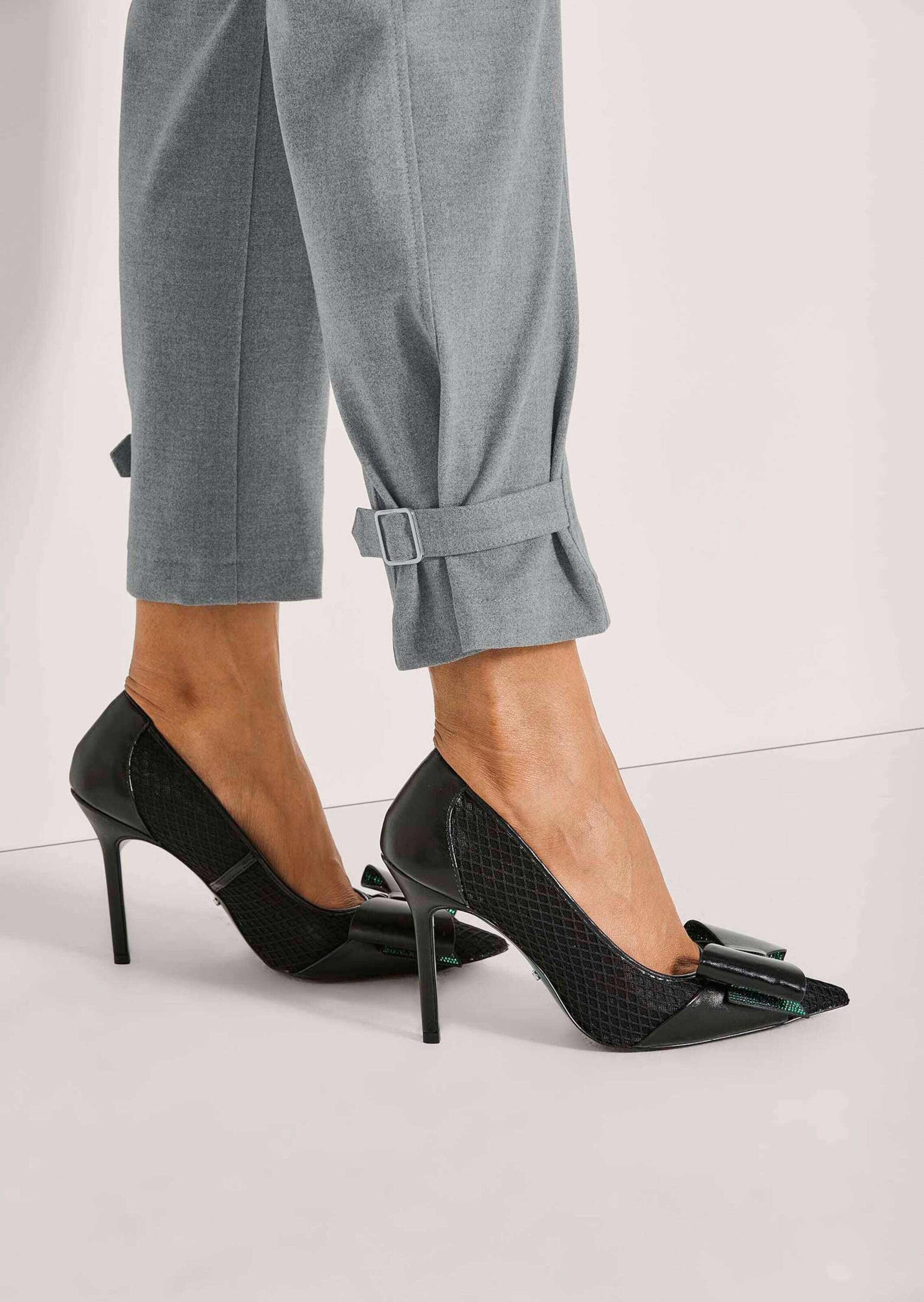 MADELEINE Stoffhose Mid Waist 7/8-Businesshose Stoffhose mit Flanell-Touch, Formbund und Riegel am Saum