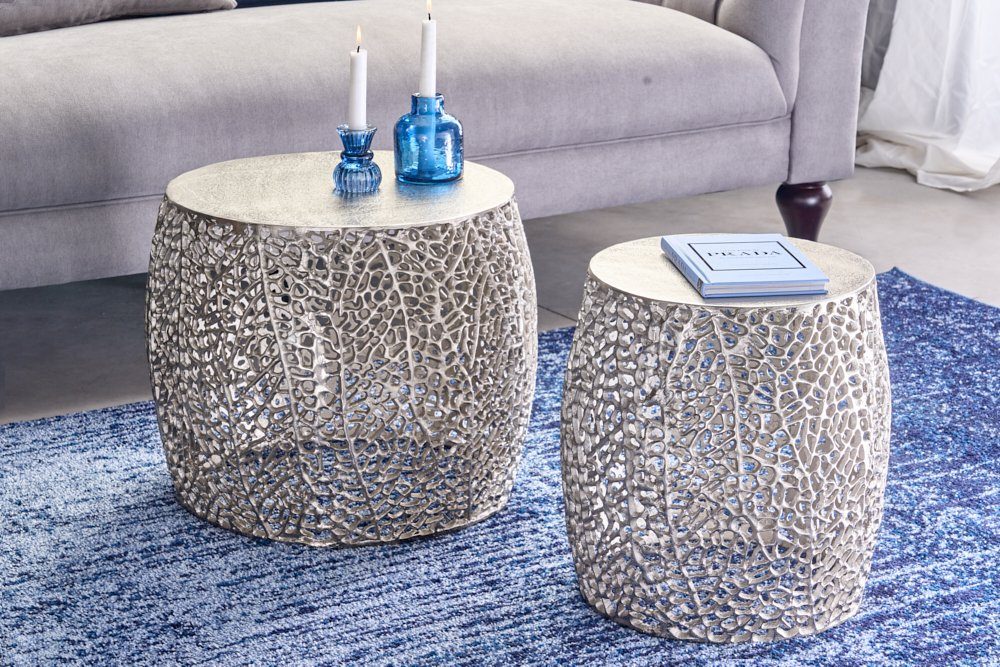 riess-ambiente Beistelltisch ABSTRACT LEAF antik silber (Set, 2-St., 1x kleiner Tisch, 1x großer Tisch), Wohnzimmer · Metall · rund · Handarbeit · Modern Design – Bild 4 von 5