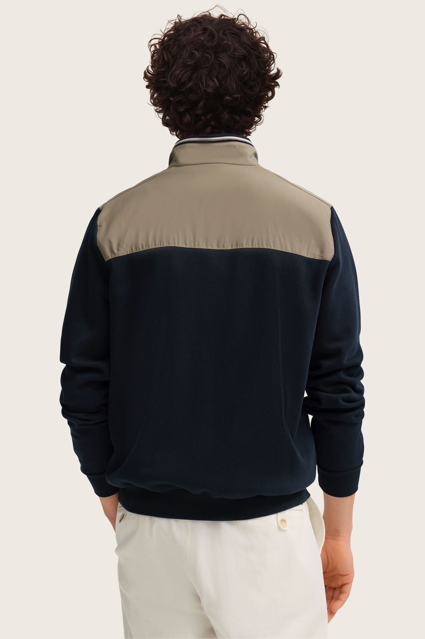 bugatti Sweatjacke Modern Fit mit Reißverschluss und Stehkragen