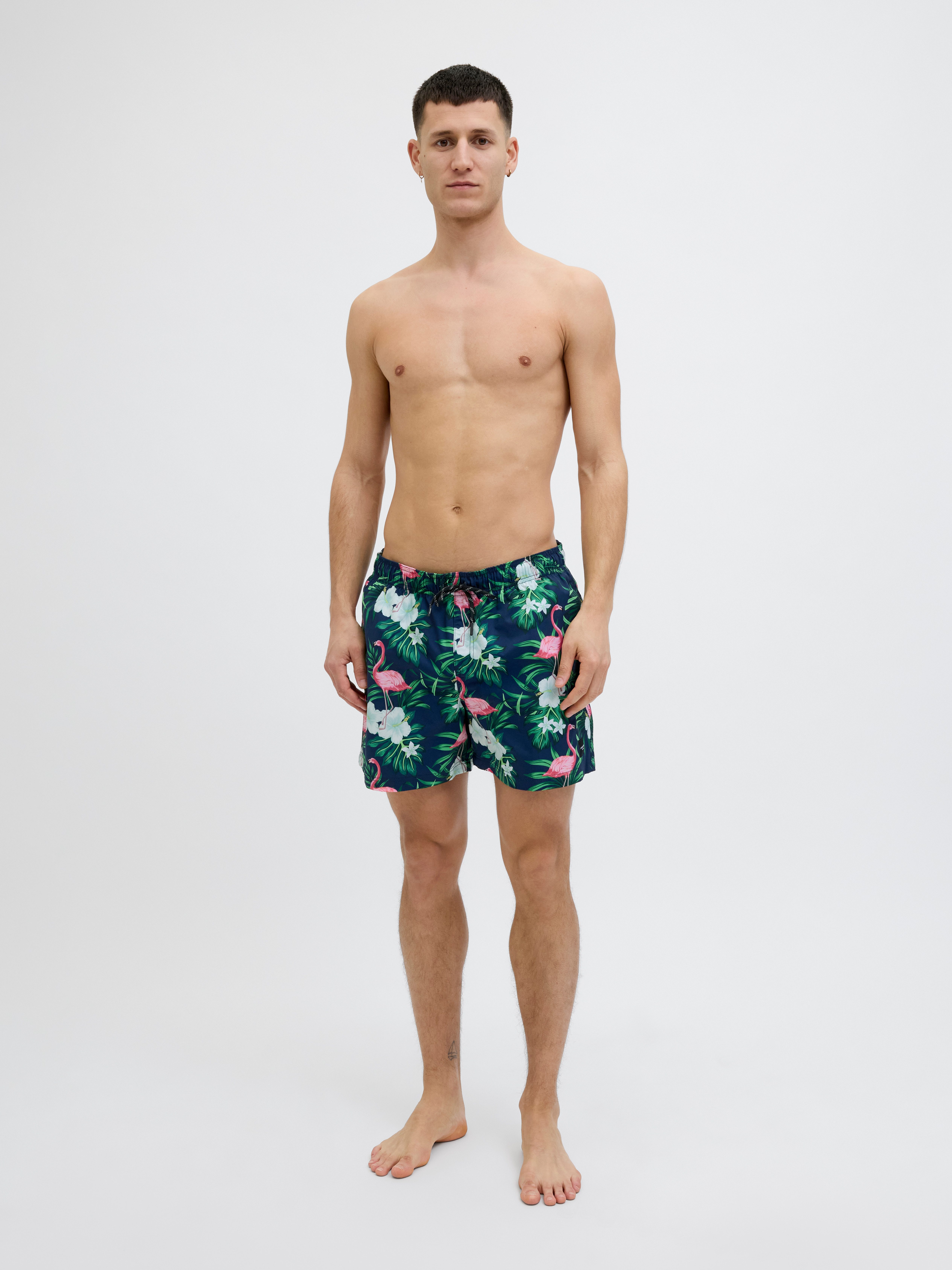 Jack & Jones Badeshorts JPSTMAUI Badeshort mit Print und elastischem Bund für Komfort gemustert, modisch, regular fit, Web
