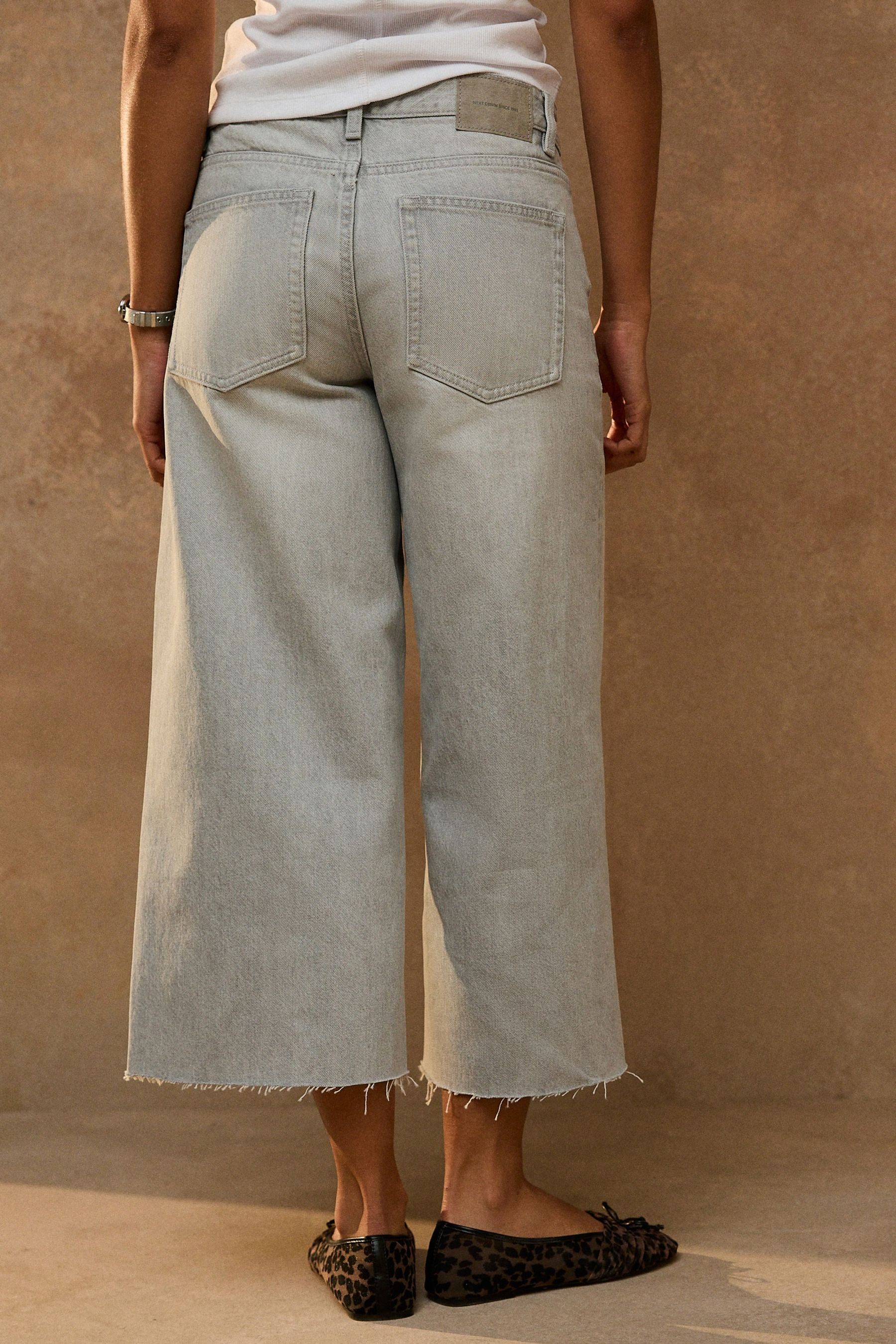 Next Caprijeans Verkürzte Jeans mit weitem Bein, Kurzgröße (1-tlg)
