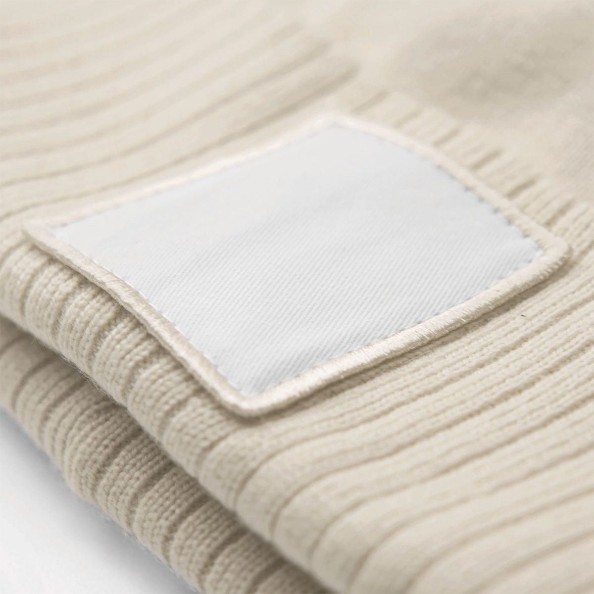 Beechfield® Bommelmütze Appliqué Patch Beanie Microfleece-Futter