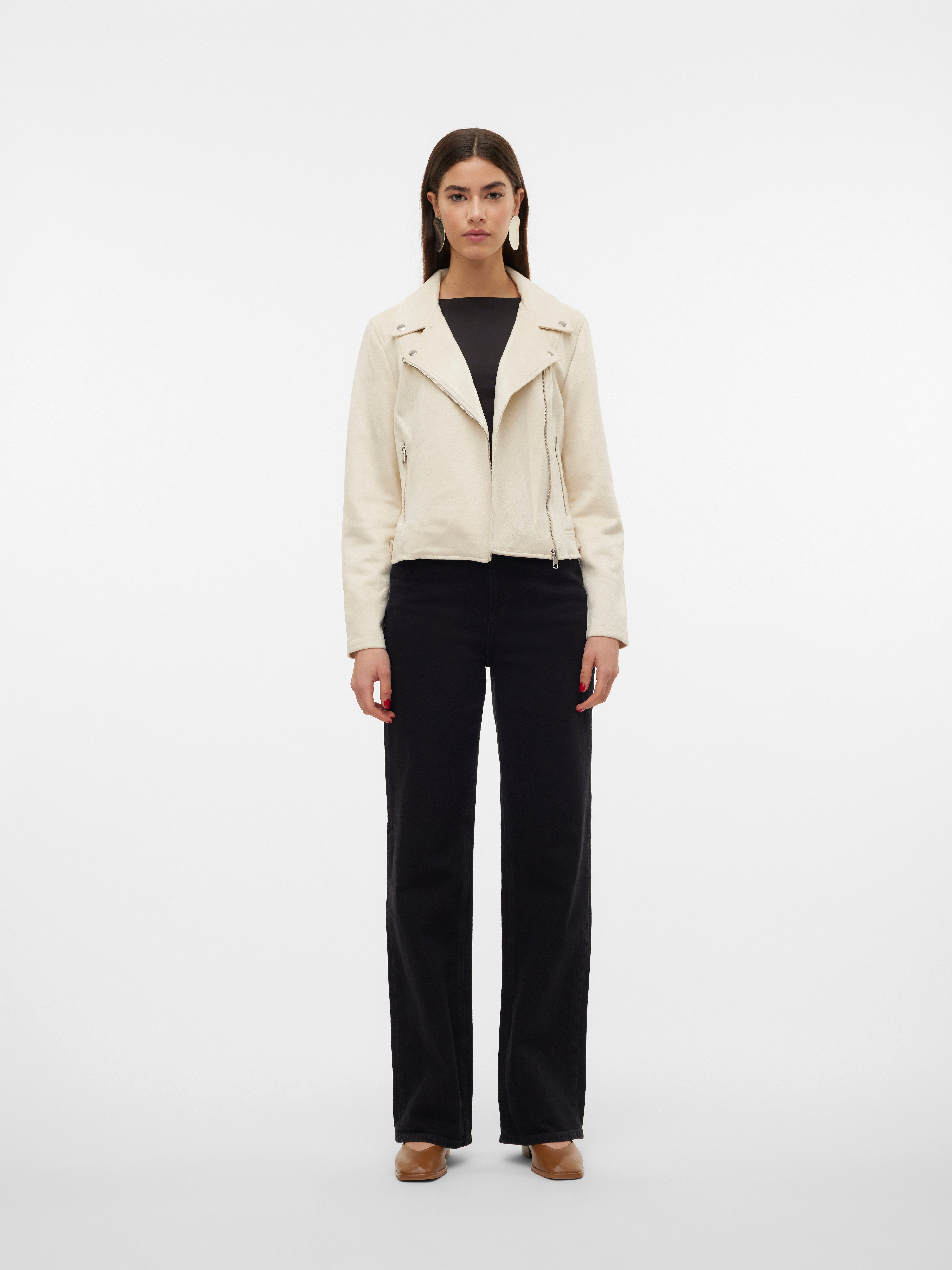 Vero Moda Bikerjacke VMJOSE SHORT FAUX SUEDE JACKET GA NOOS mit asymetrischem Reißverschluss – Bild 5 von 5