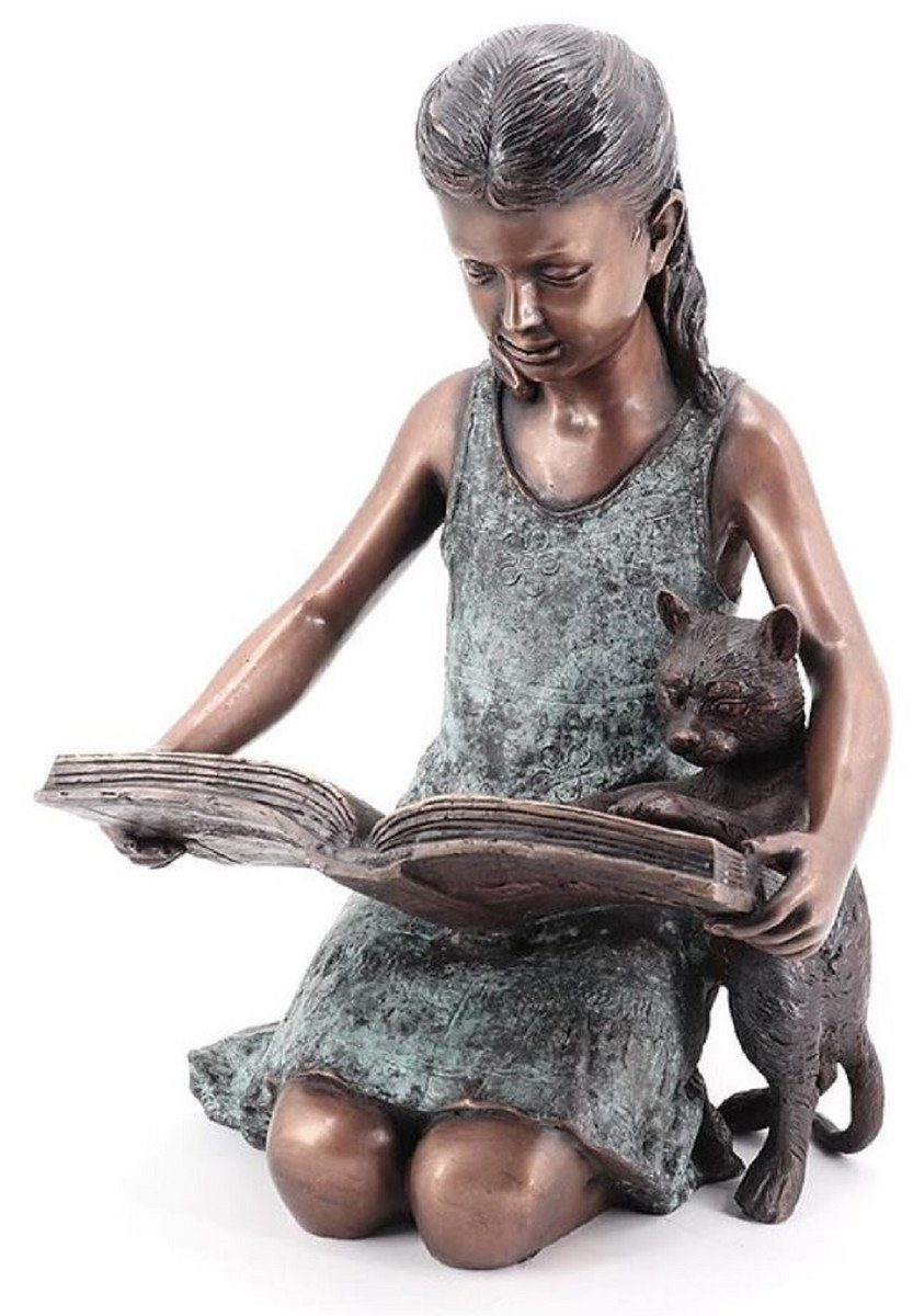 Casa Padrino Dekofigur Luxus Bronze Deko Skulptur Mädchen mit Katze Bronzefarben / Mintgrün 33 x 30 x H. 50 cm - Deko Figur - Wohnzimmer Deko - Schreibtisch Deko - Luxus Kollektion