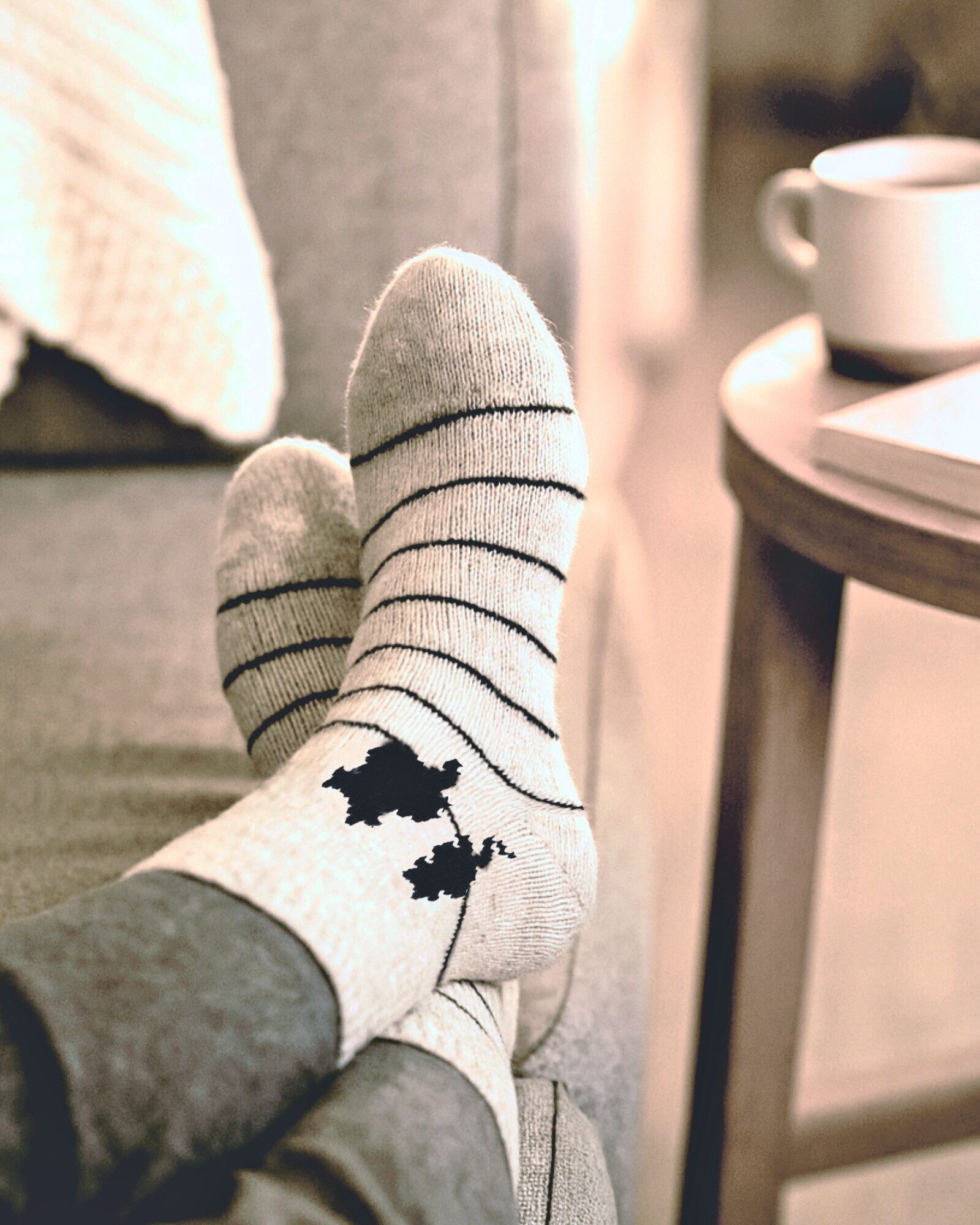 HomeOfSocks Socken Wollsocken Katzenmotiv, 80% Wolle, Komfortbund 80% naturbelassene Wolle, Angenehmer Bund,  Kurze Socken
