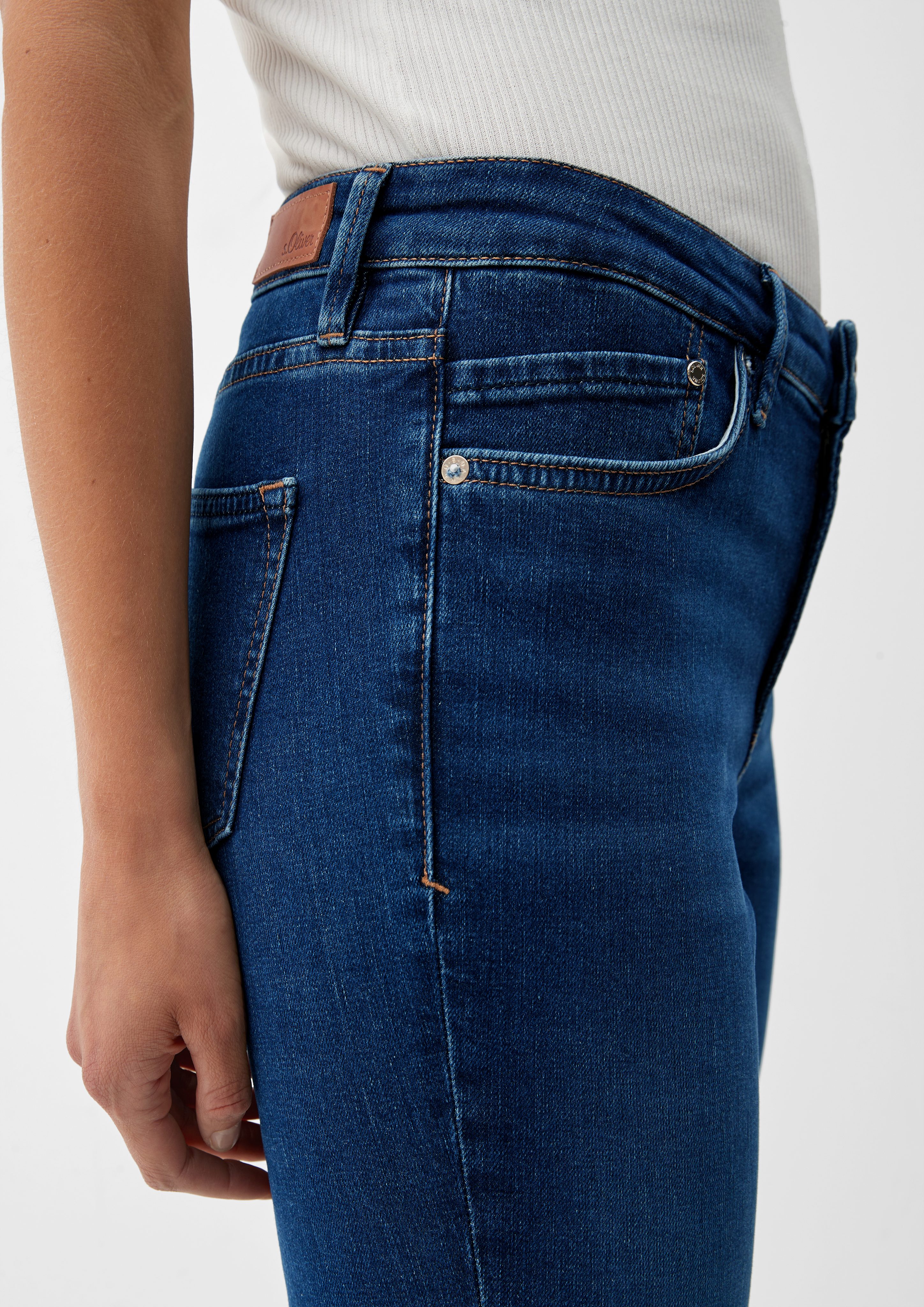 / / Mid 5-Pocket-Jeans / Rise Fit Bootcut Leg Slim Leder-Patch s.Oliver Beverly Jeans