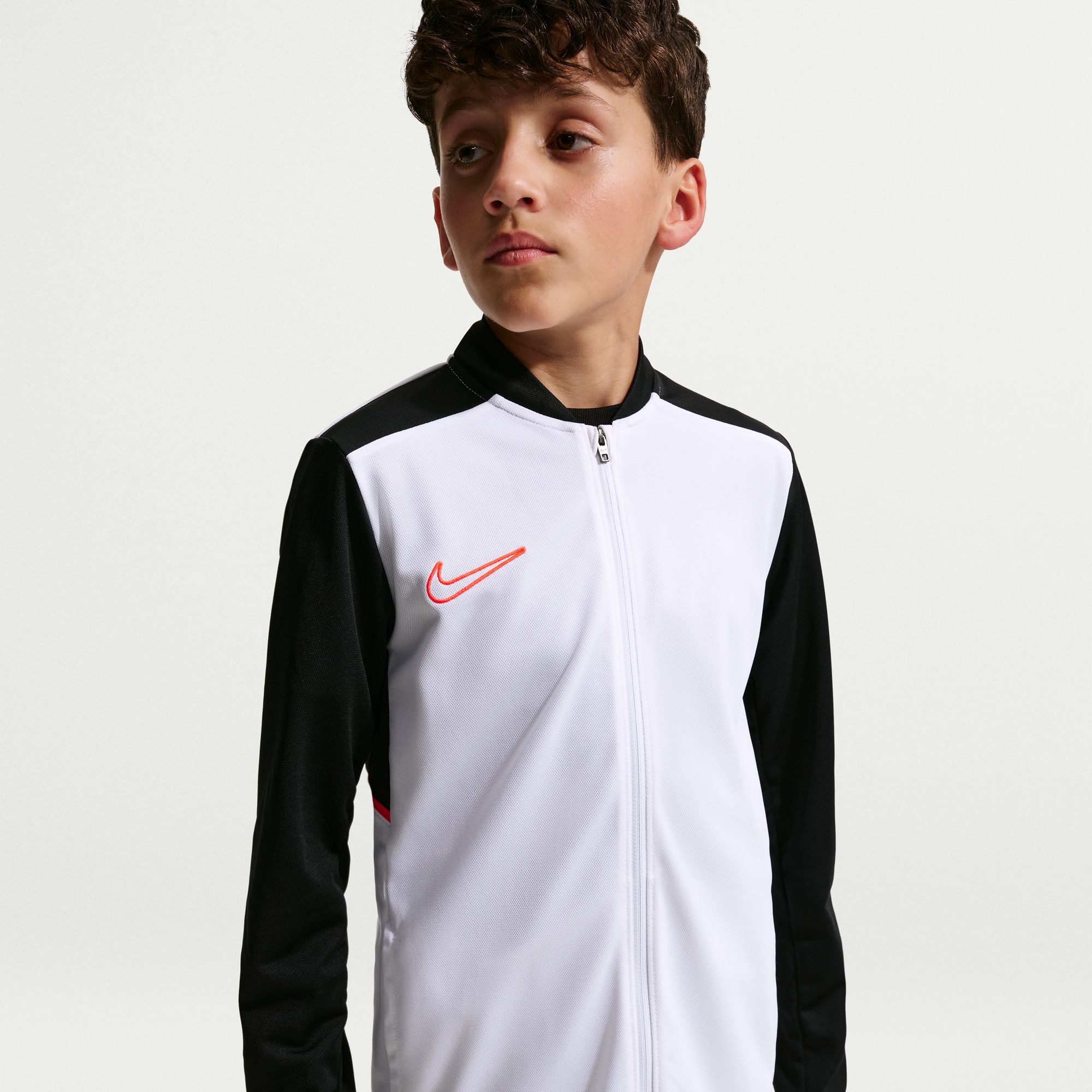 Nike Trainingsanzug Nike Academy Big Kids' Dri-FIT Soccer Tracksuit, Für Kinder und Jugendliche – Bild 5 von 5