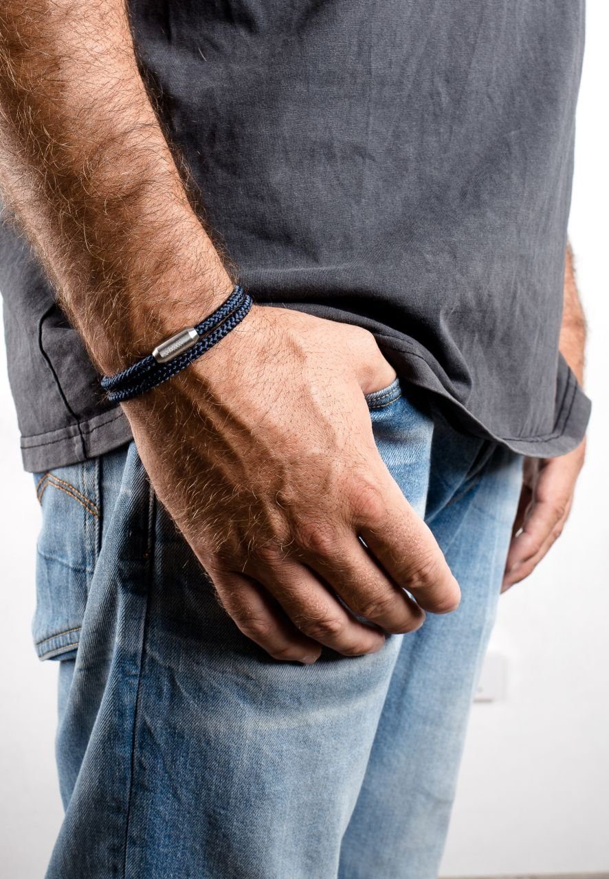 Akitsune Armband Mare Nylon Bracelet Mattsilber - Navyblau 19 cm