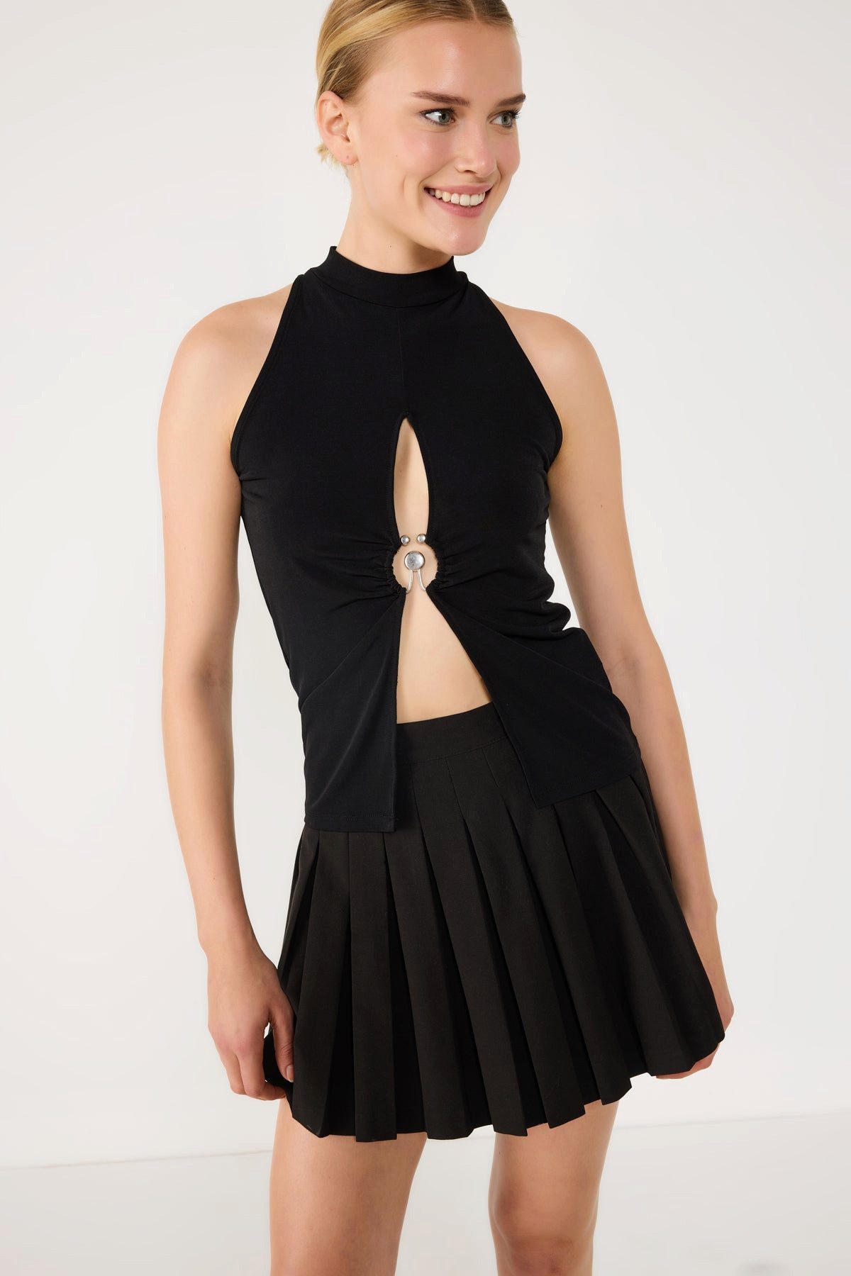No Matter What Blusentop Neckholderbluse mit V-Ausschnitt