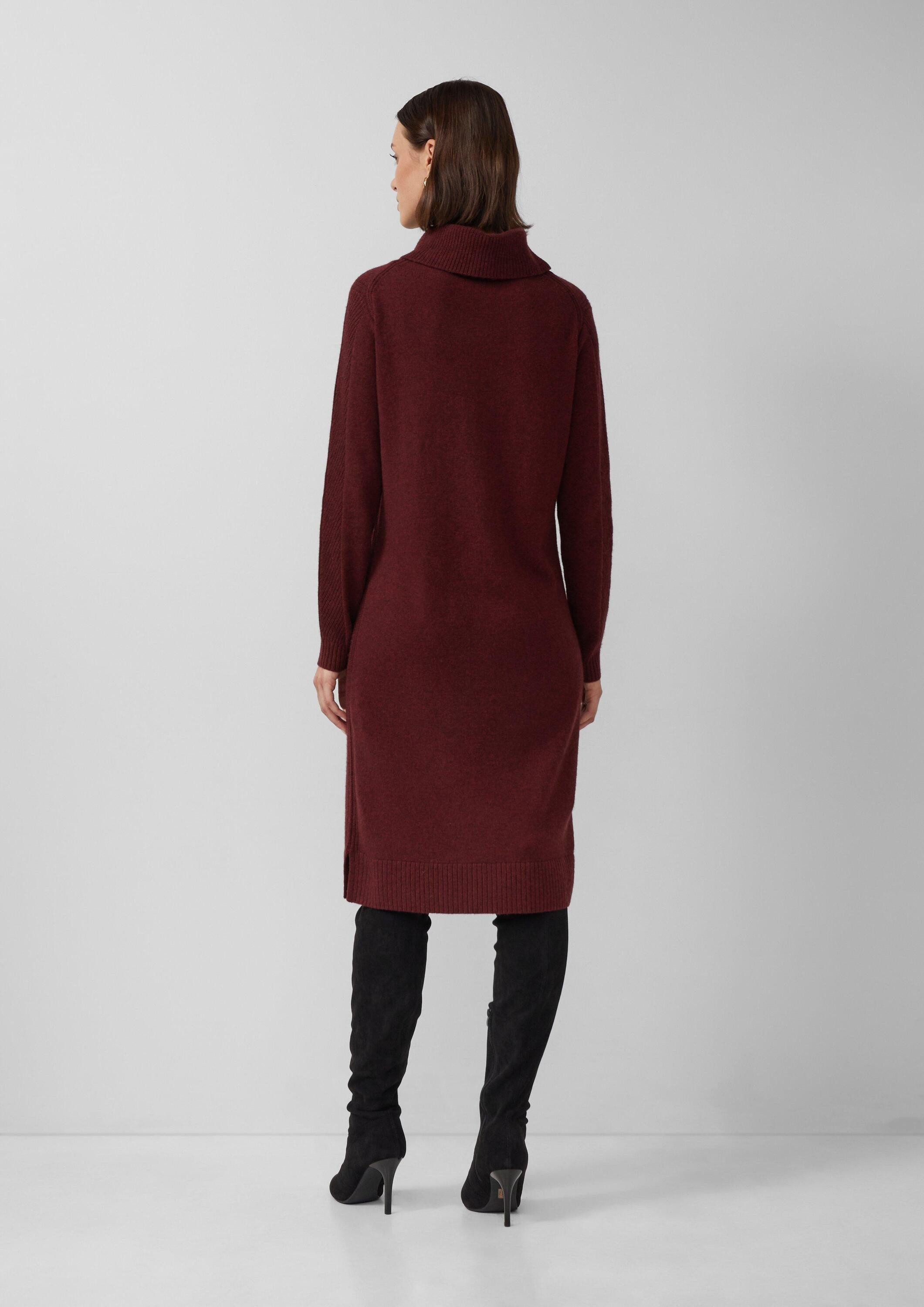 s.Oliver Midikleid Kleid Gestricktes Midikleid mit Rollkragen und Ajourdetails
