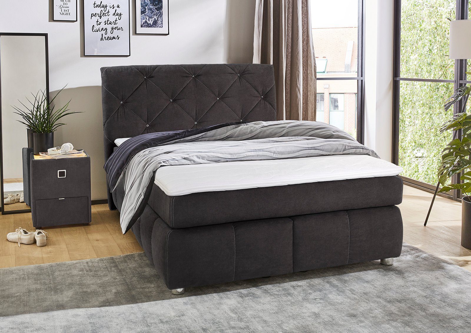 Jockenhöfer Gruppe Boxspringbett Bella erhältlich in 140 & 180cm Breite, mit Kaltschaum-Topper und Rauchglas-Steinen