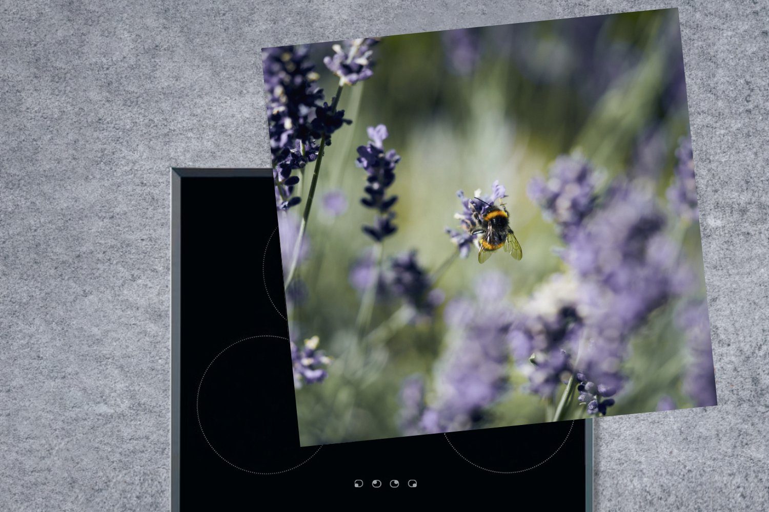 MuchoWow Herdblende-/Abdeckplatte Hummeln - Lavendel Arbeitsplatte cm, tlg), für Vinyl, küche (1 - 78x78 Insekten, Ceranfeldabdeckung