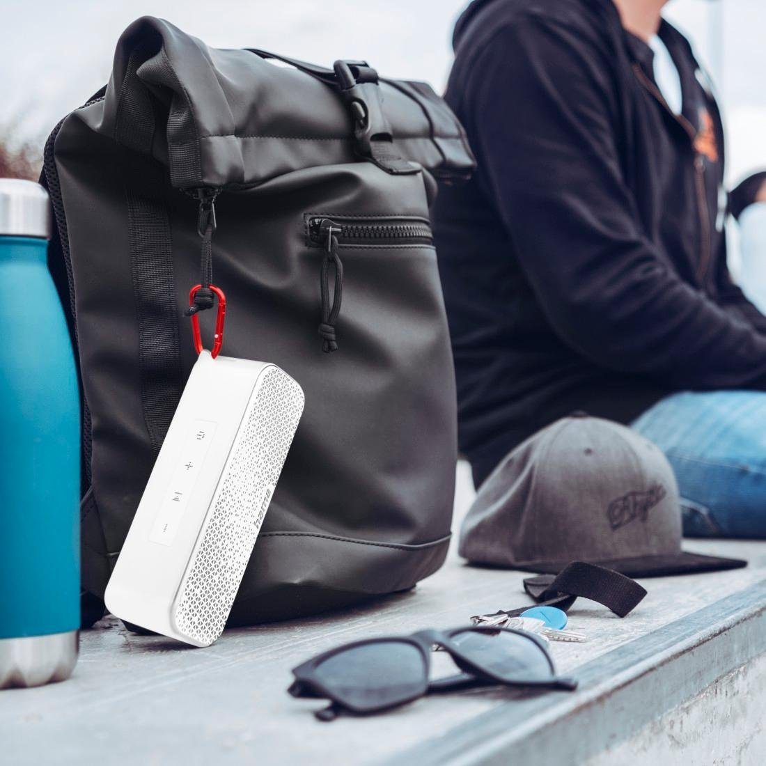 Hama Tragbare Bluetooth spritzwassergeschützt Karabiner) Bluetooth-Lautsprecher 8 IPX4 Box, W, mit (Outdoor-Musikbox weiß