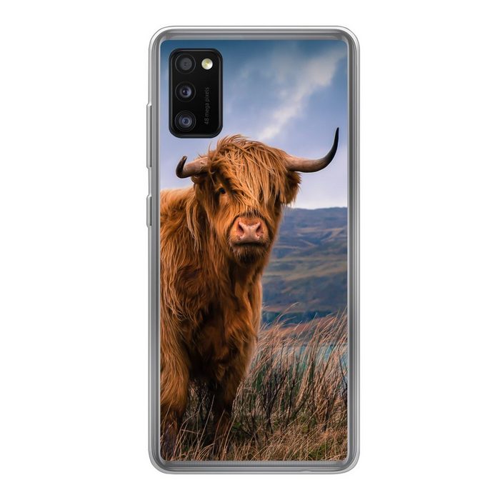 MuchoWow Handyhülle Schottischer Highlander - Berg - Wasser - Natur - Kuh Handyhülle Samsung Galaxy A41 Smartphone-Bumper Print Handy