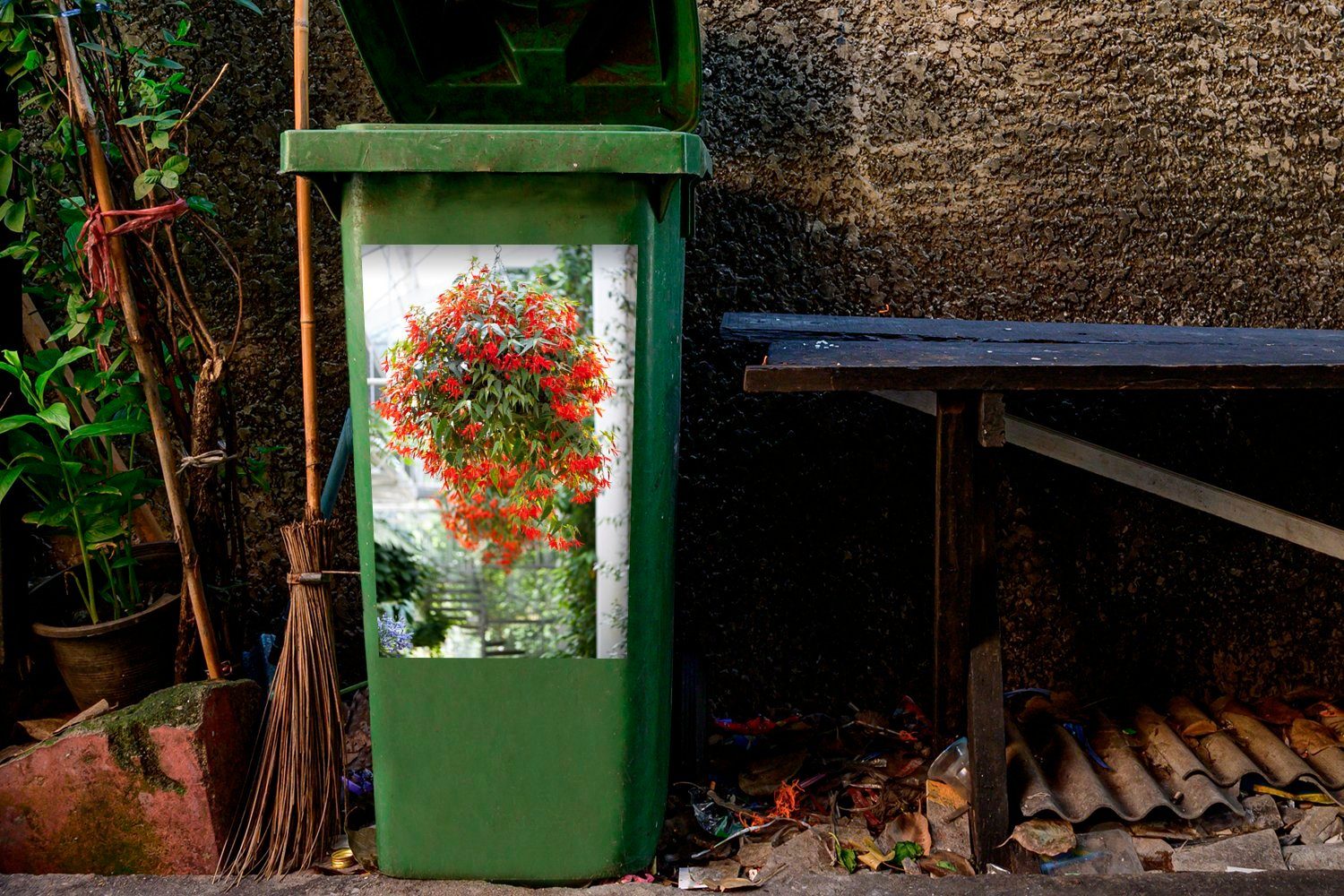 MuchoWow Hängepflanze mit Mülleimer-aufkleber, Wandsticker Mülltonne, Abfalbehälter Sticker, Container, Blüten St), roten (1